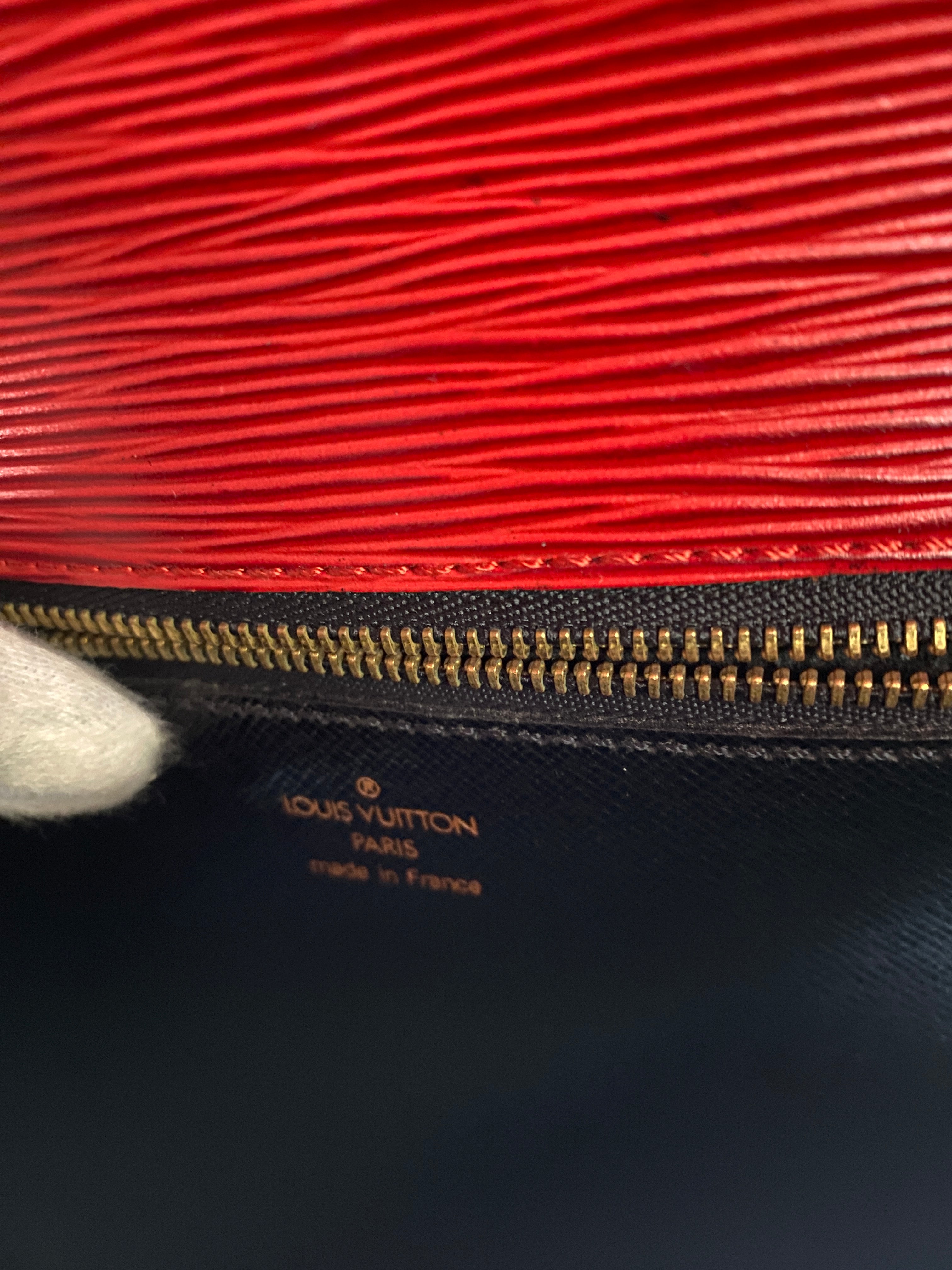 Louis Vuitton Saint Cloud GM Epi Shoulder Bag