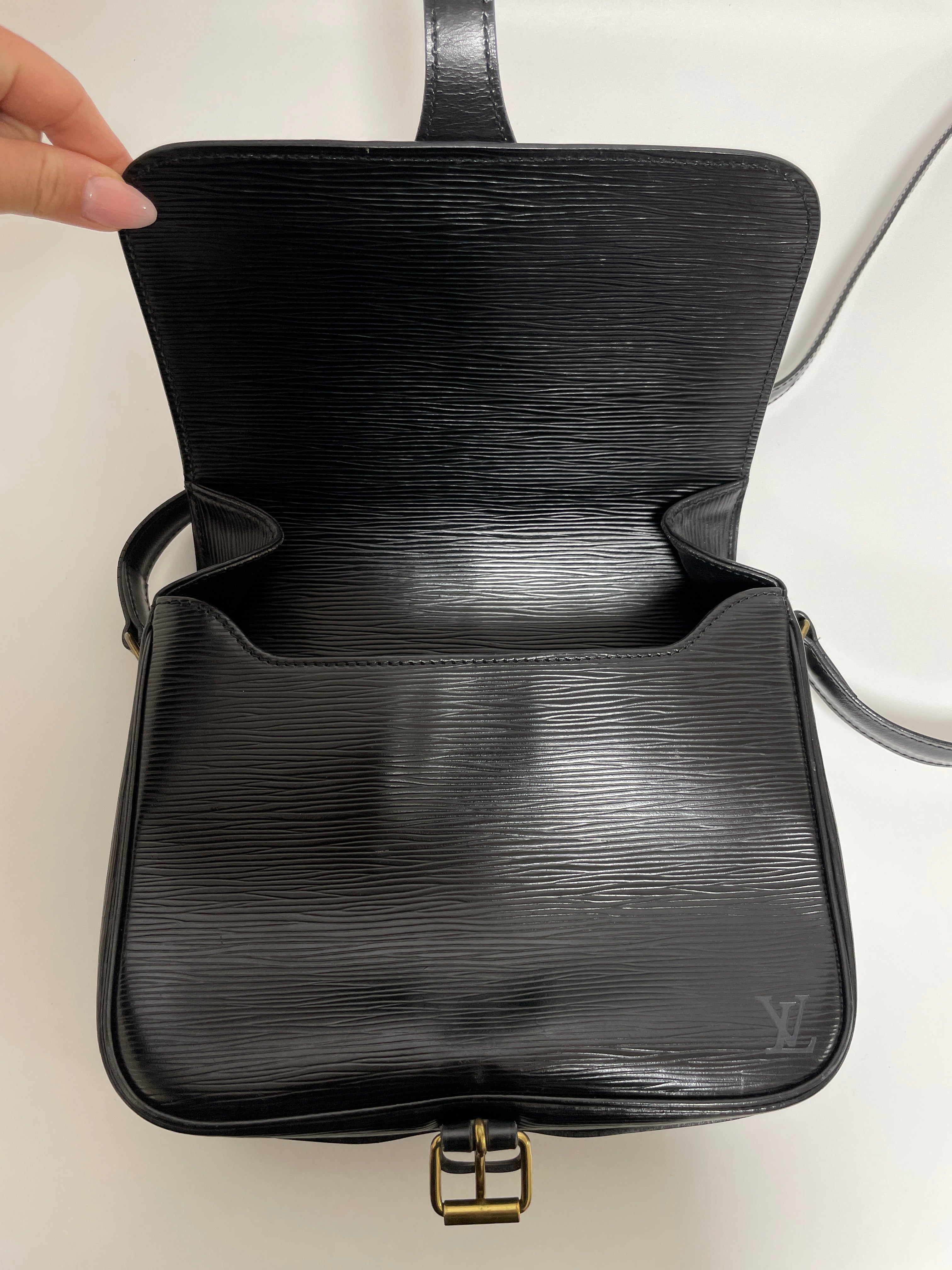Louis Vuitton Epi Cartouchiere Shoulder Bag Black Used