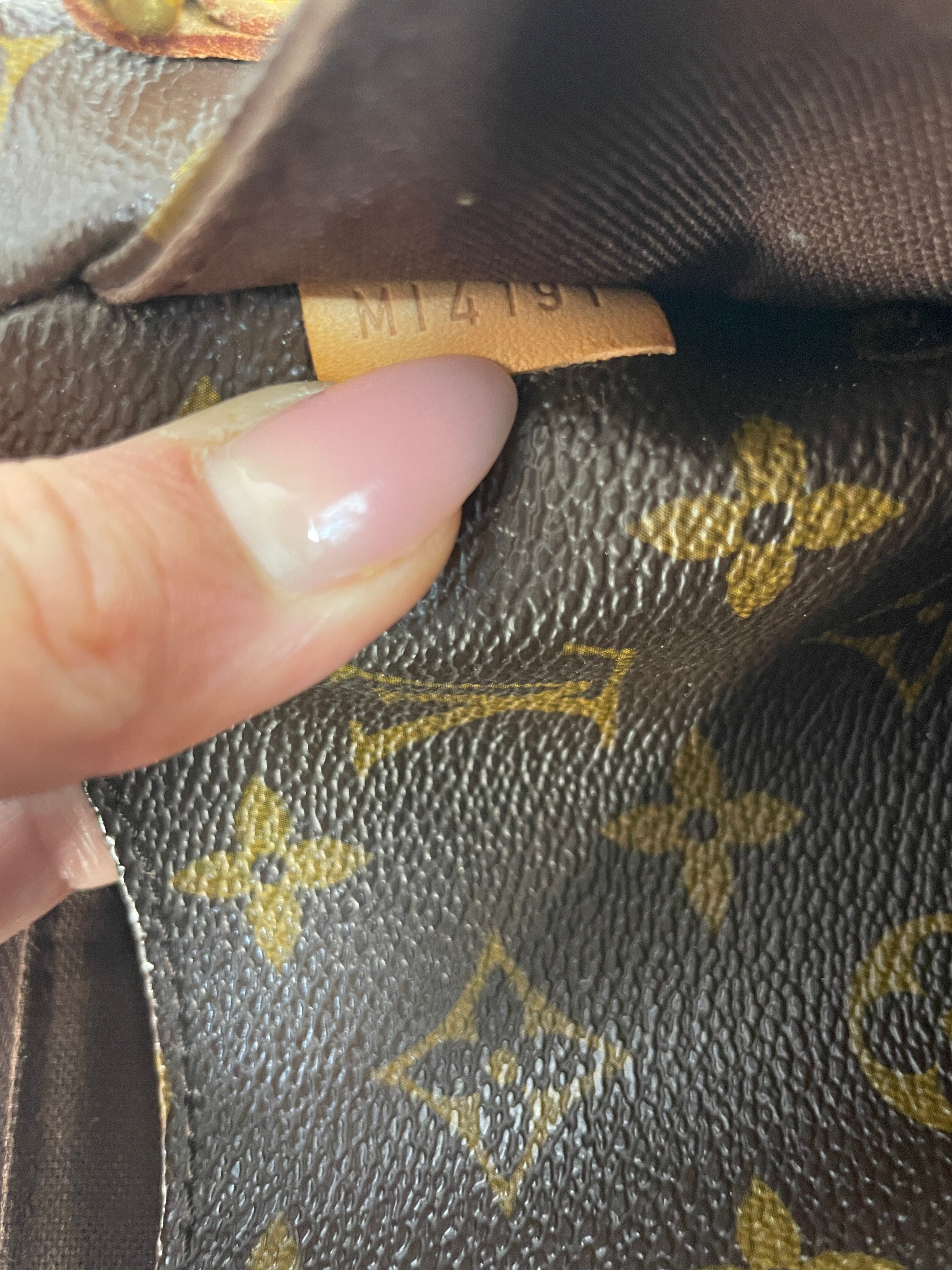 Louis Vuitton Menilmontant MM Shoulder Bag Used