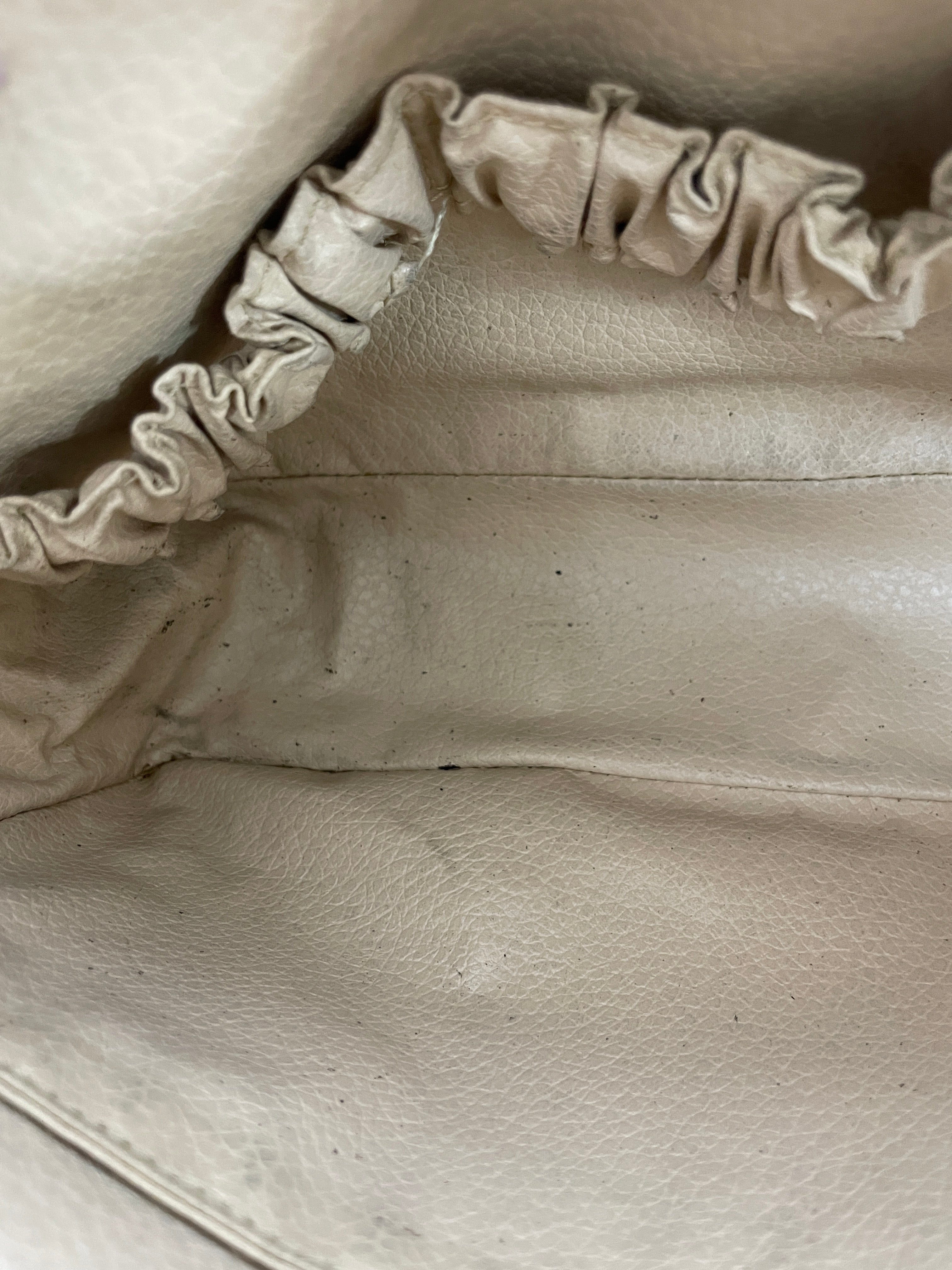 Louis Vuitton Trousse 23 Clutch Used