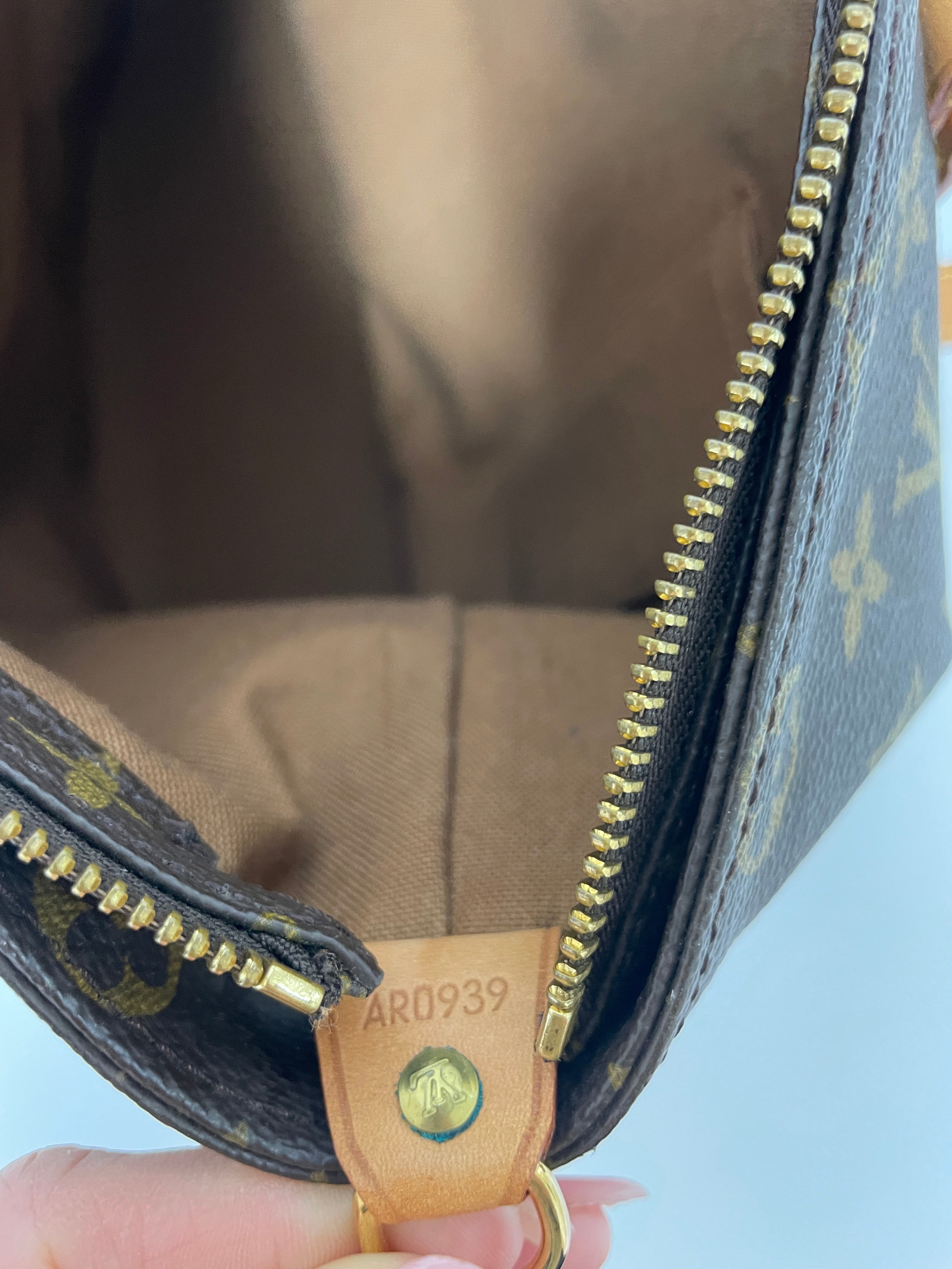 Louis Vuitton Cabas Mezzo Shoulder Tote Bag Used