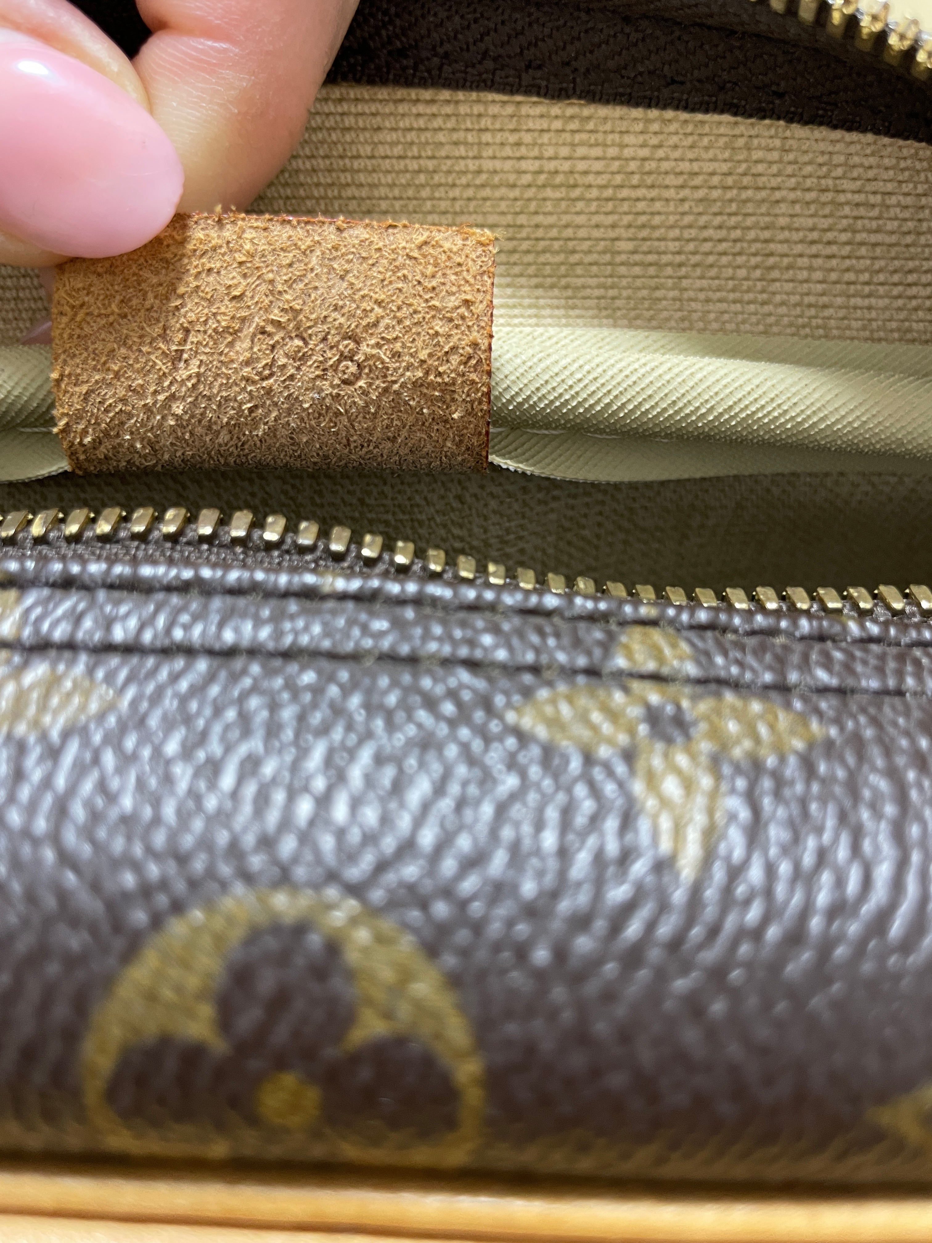 Louis Vuitton Deauville Handbag Used