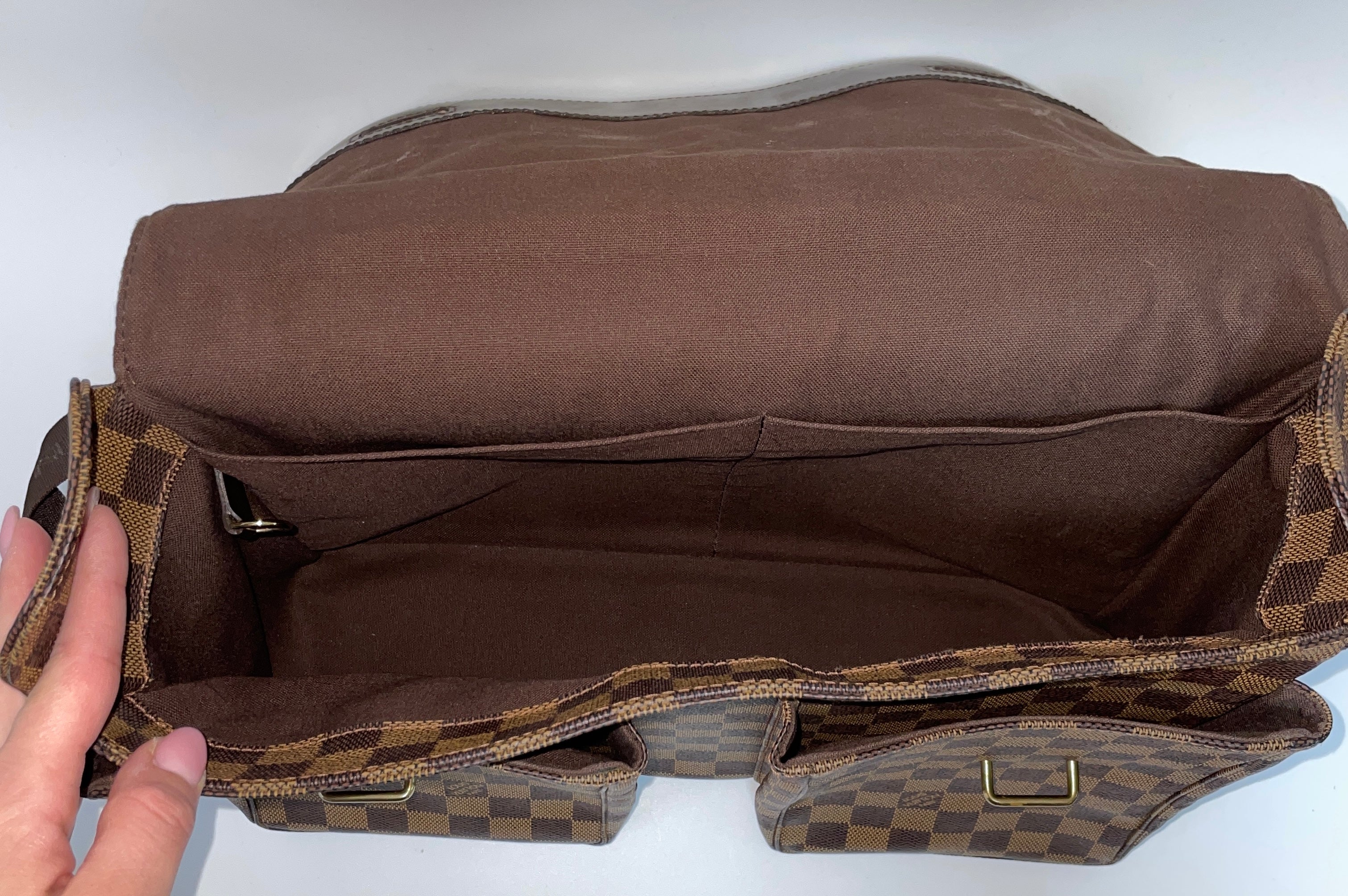 Louis Vuitton Broadway Damier Ebene Messenger Bag Used