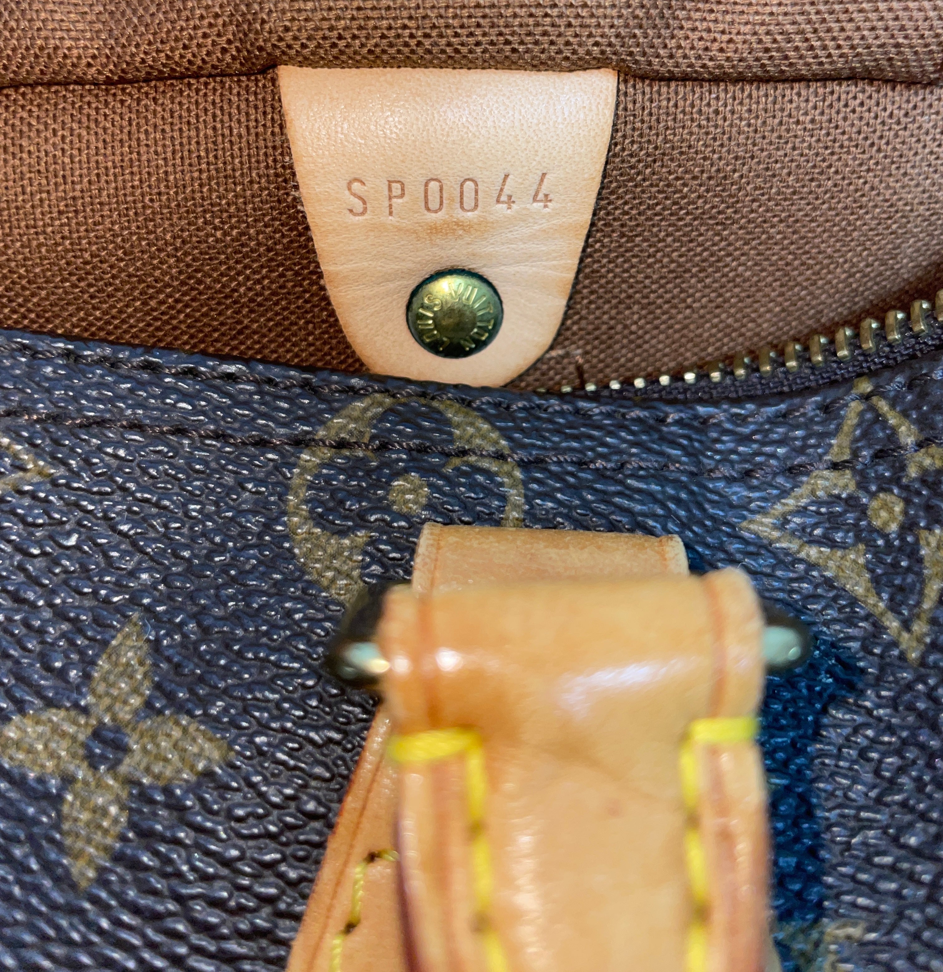 Louis Vuitton Speedy 25 Monogram Handbag Used