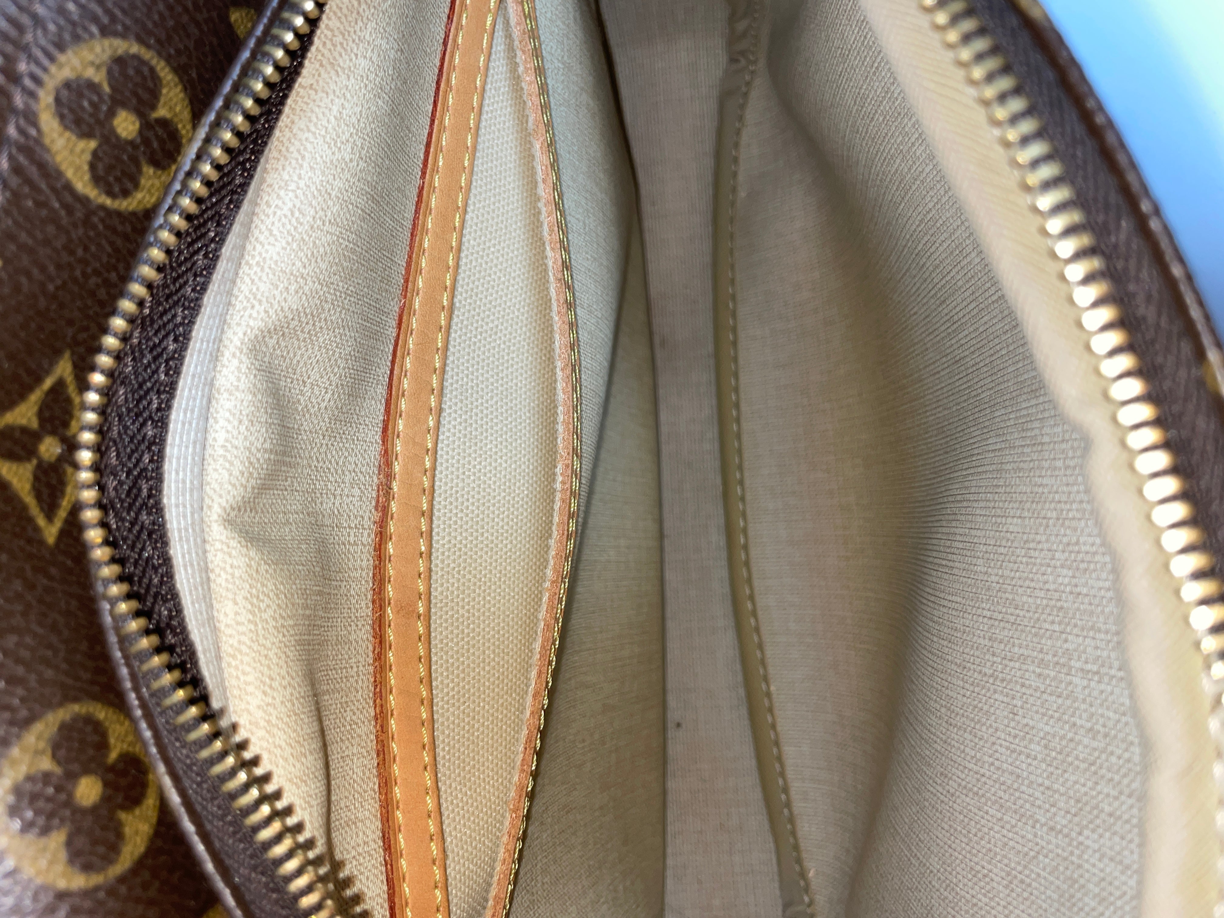 Louis Vuitton Reporter PM Messenger Bag Used