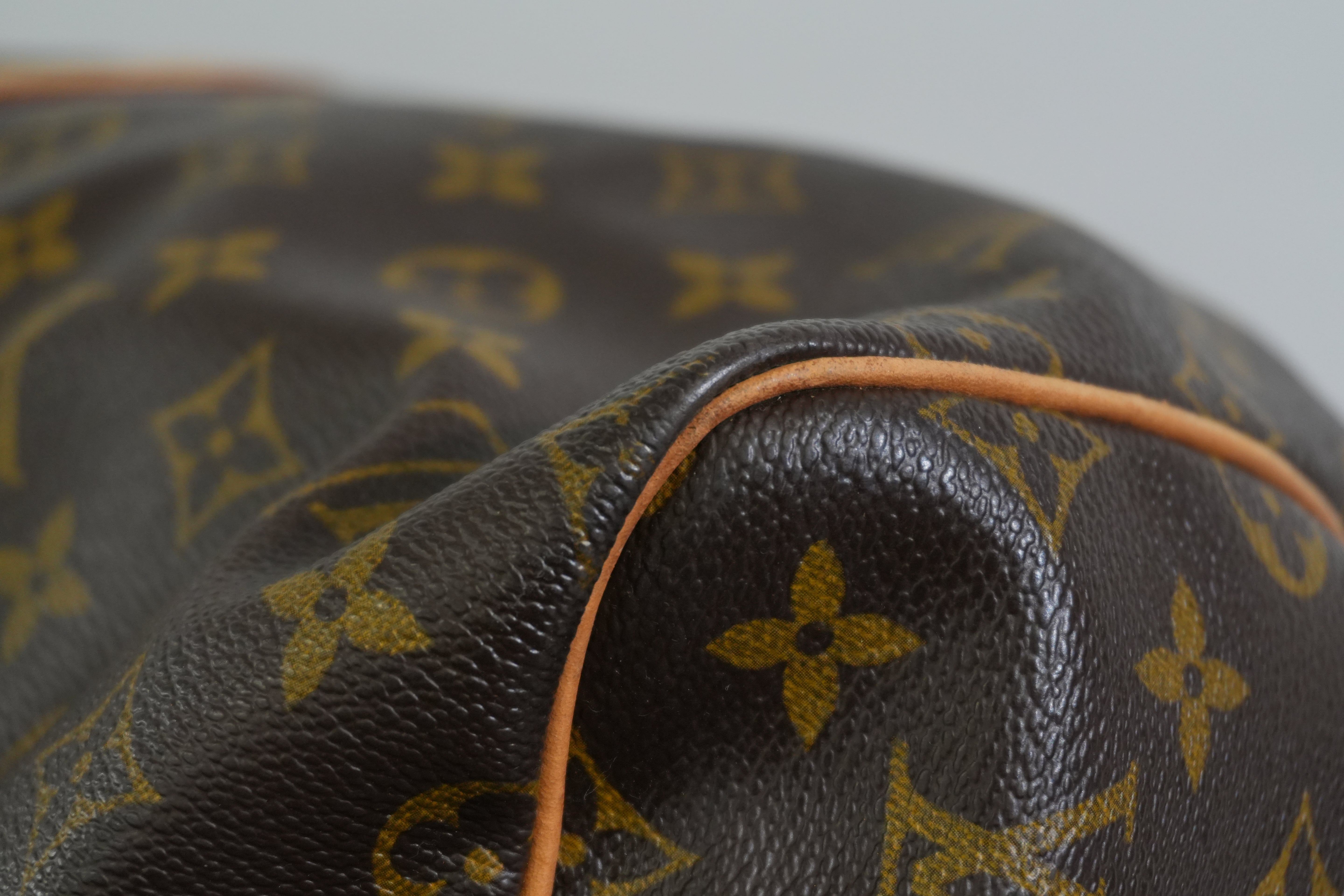 Pre-owned Louis Vuitton Monogram Keepall Bandouliere 55 Duffle Travel Bag