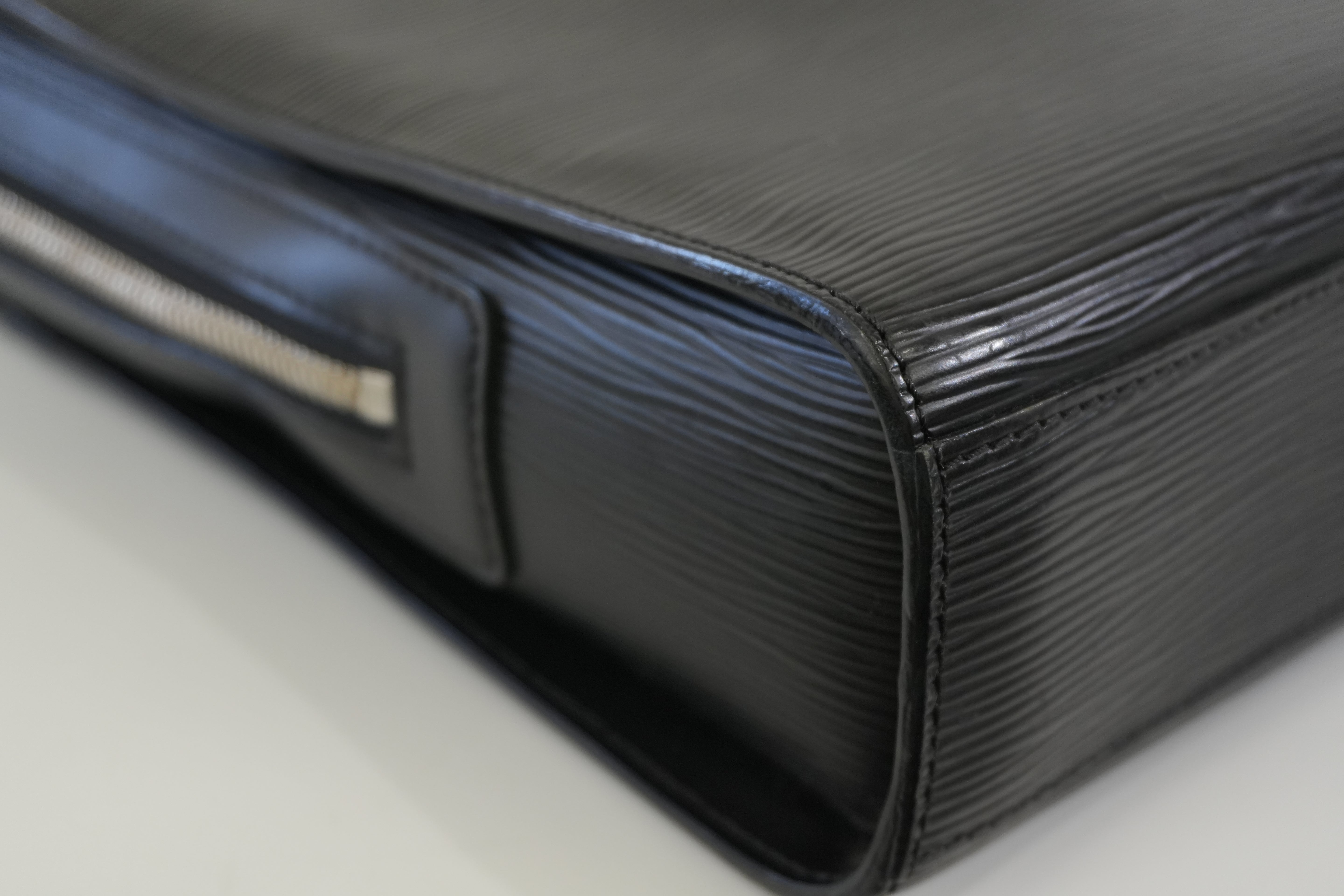 Pre-owned Louis Vuitton Epi Briefcase Handbag Black