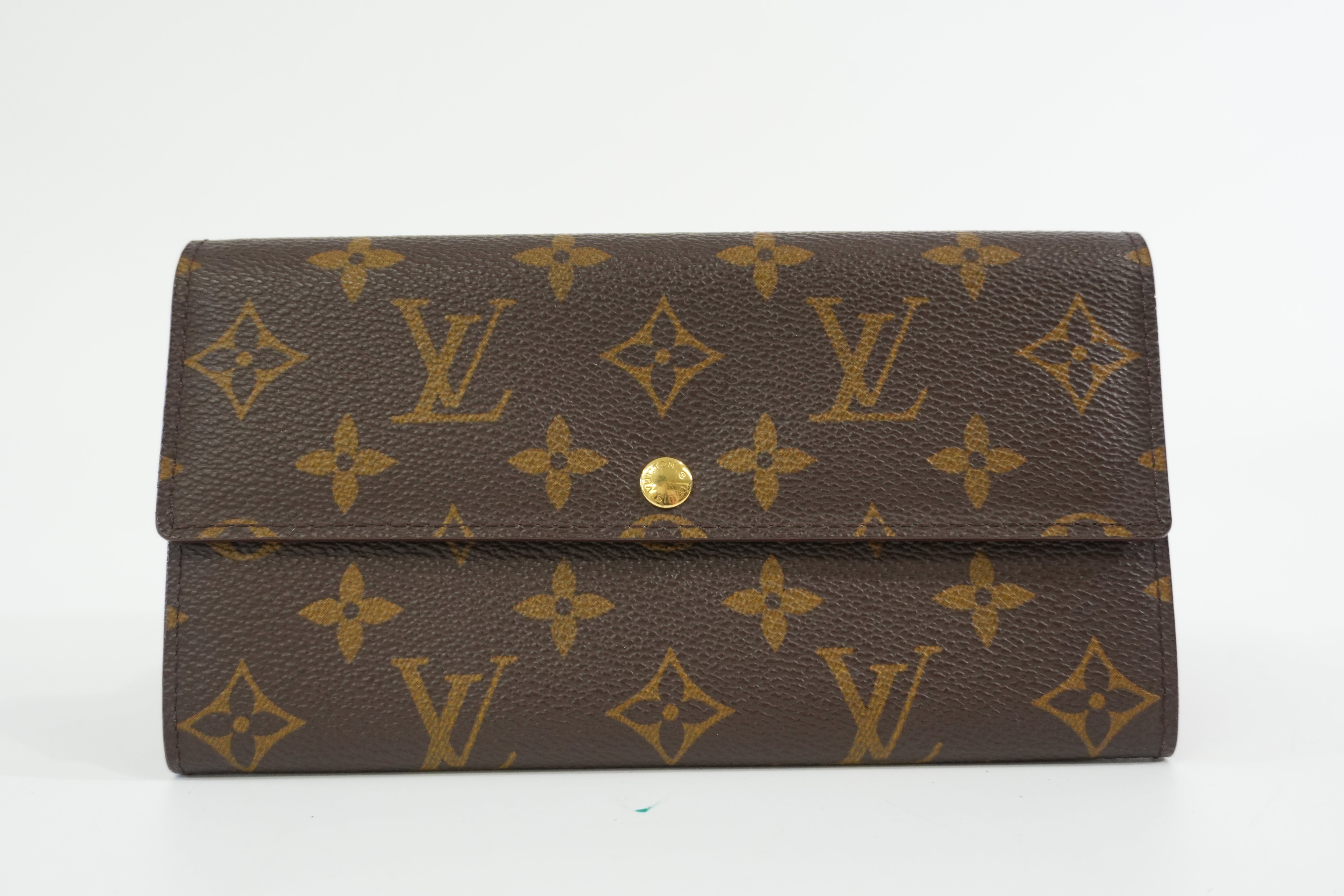 Pre-owned Louis Vuitton Monogram Sarah Wallet