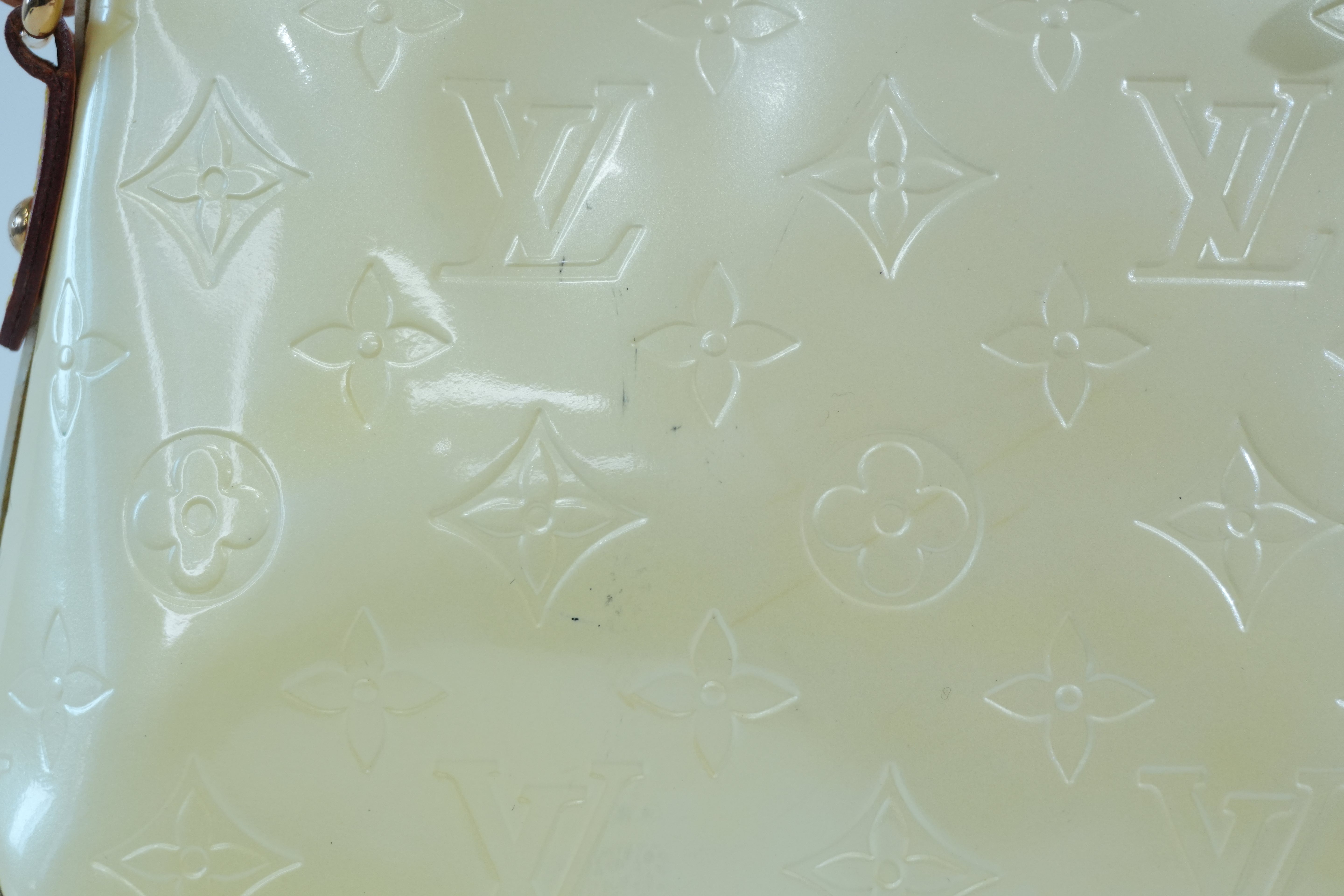 Pre-owned Louis Vuitton Vernis Minna Street Crossbody Bag Yellow