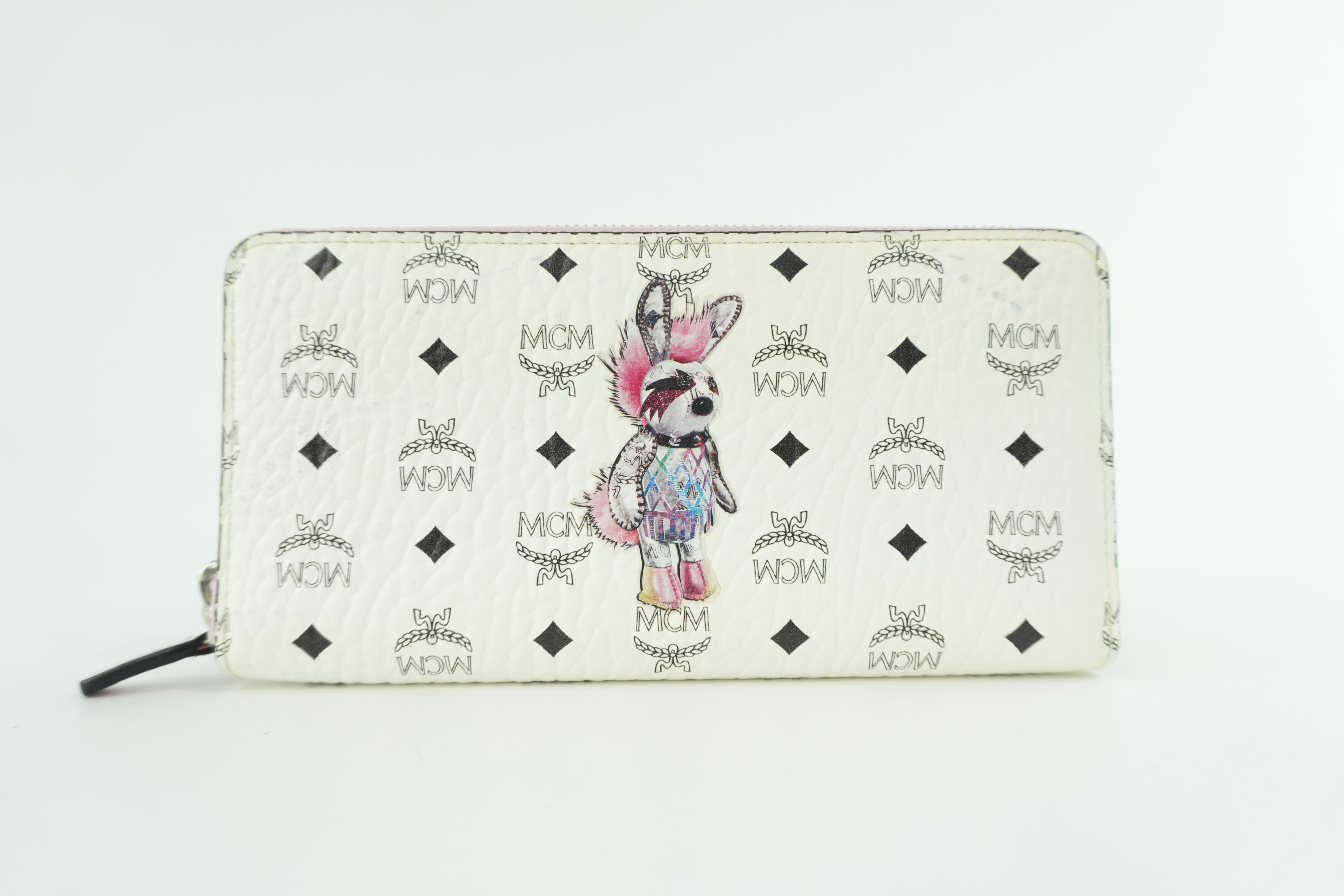 Pre-owned MCM Zippy Long Wallet White