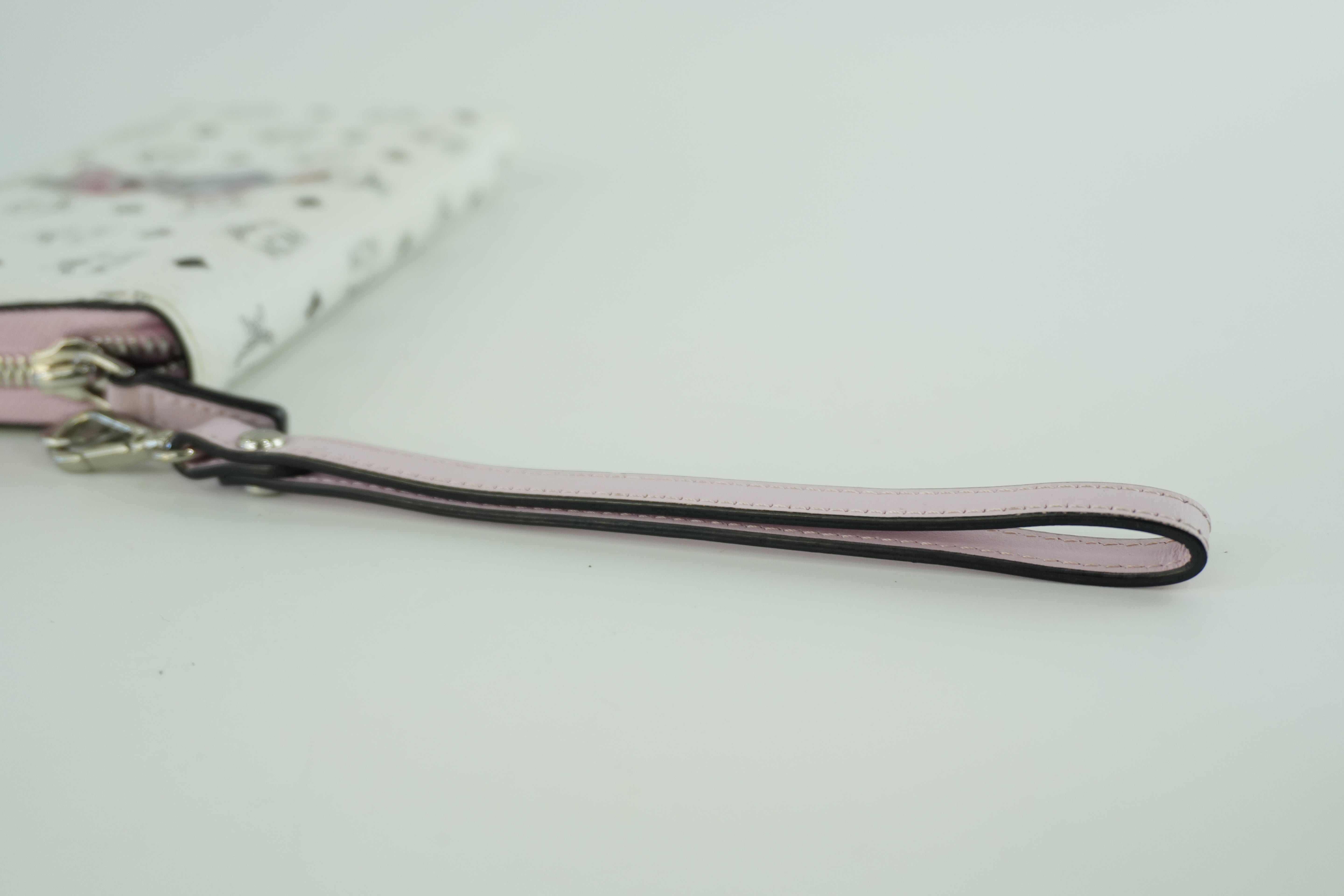 Pre-owned MCM Zippy Long Wallet White