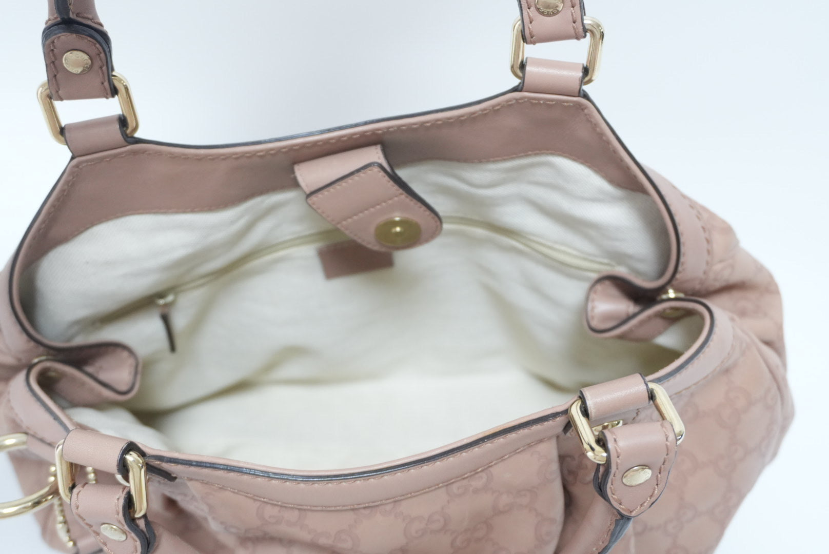 Gucci Sukey Guccisima Handbag Used
