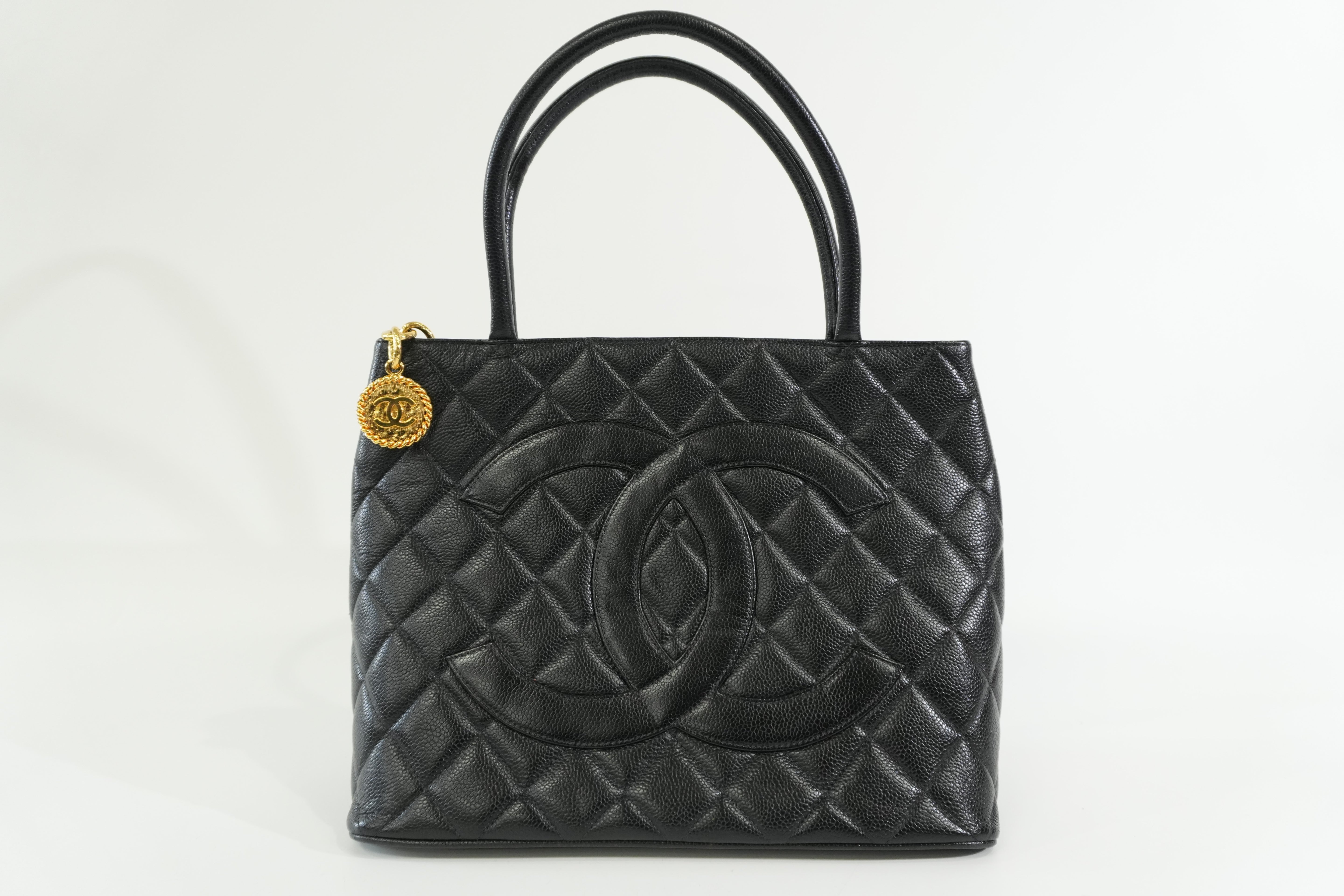 Pre-owned Chanel Caviar Skin Medallion Tote Bag Black
