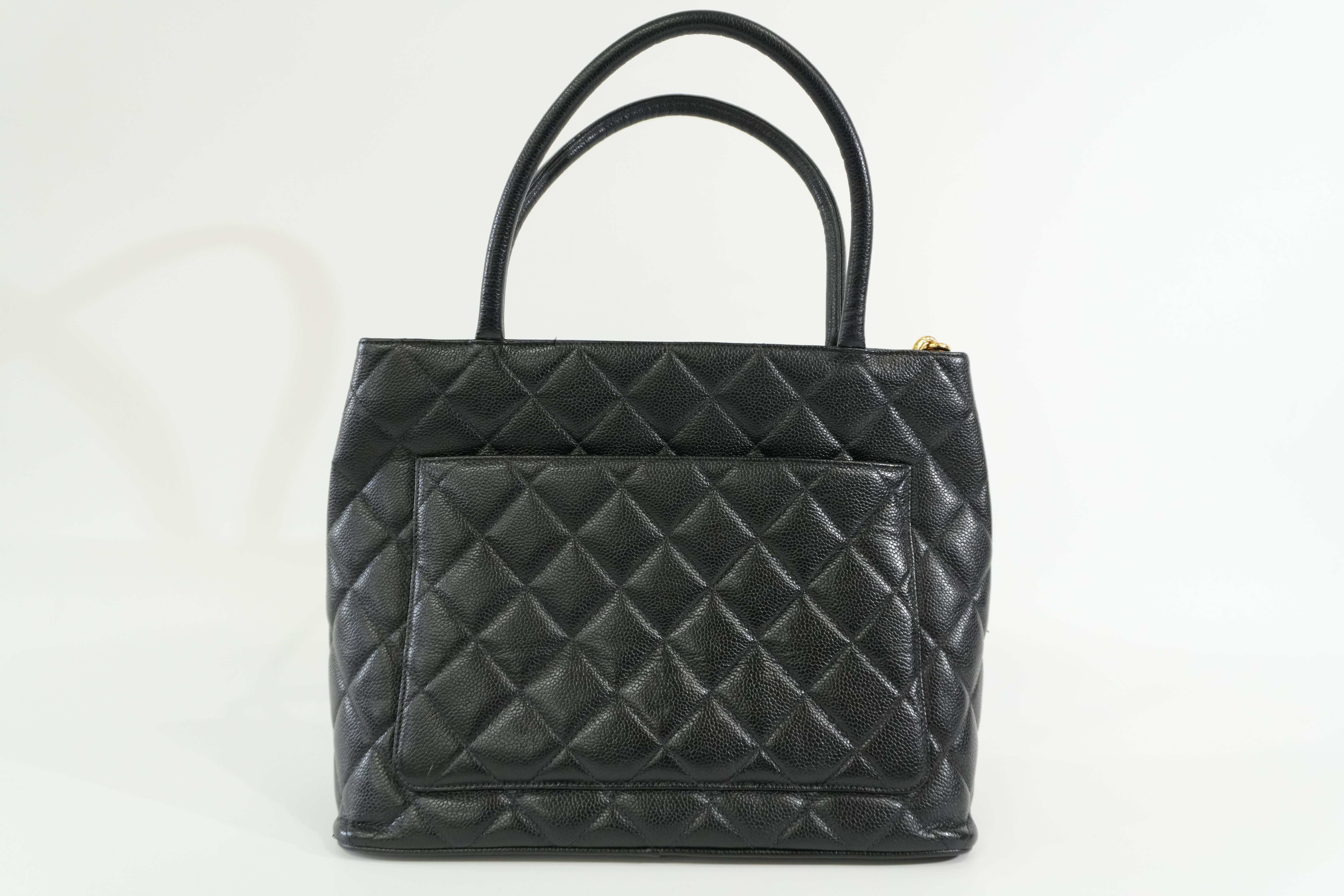 Pre-owned Chanel Caviar Skin Medallion Tote Bag Black