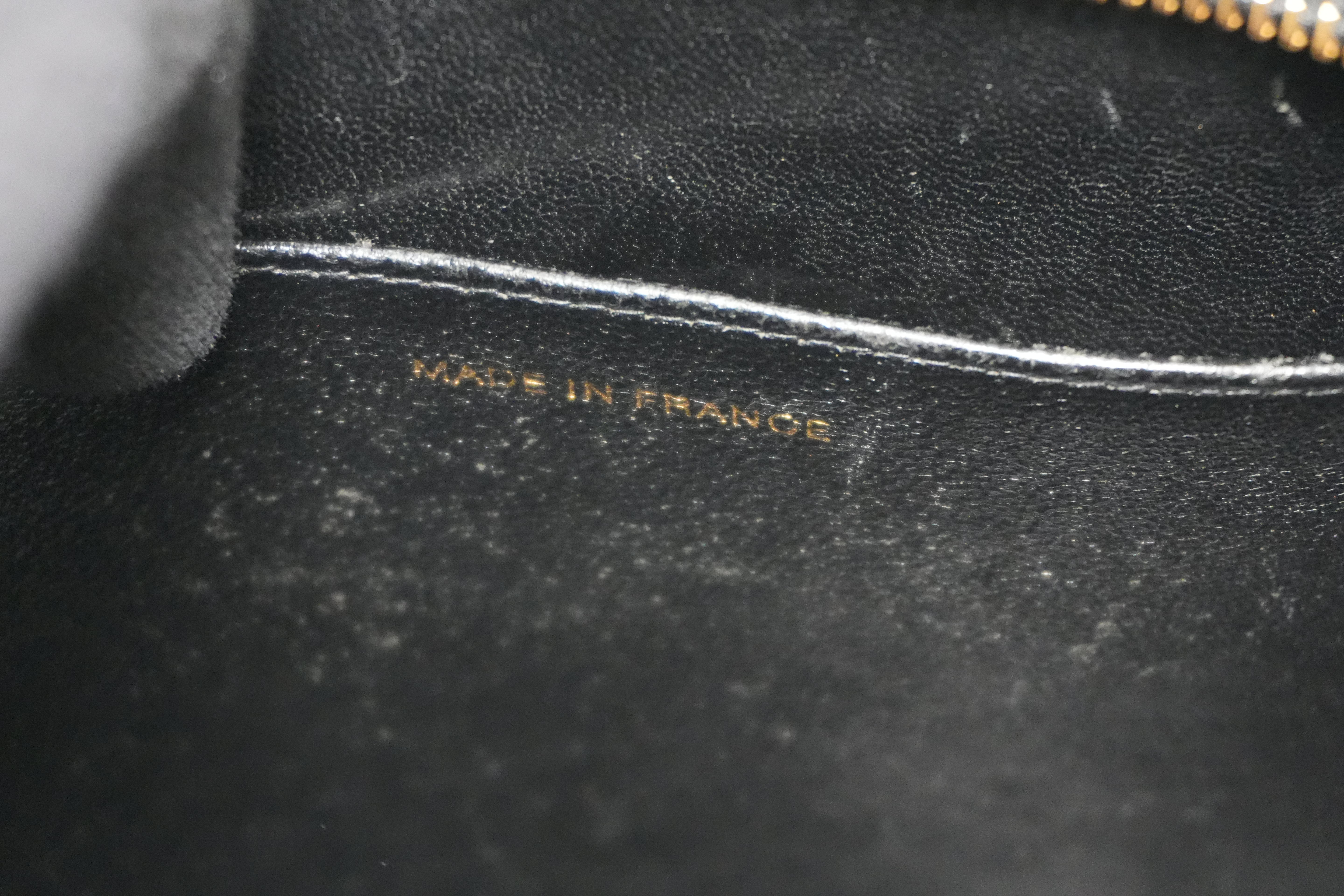 Pre-owned Chanel Caviar Skin Medallion Tote Bag Black