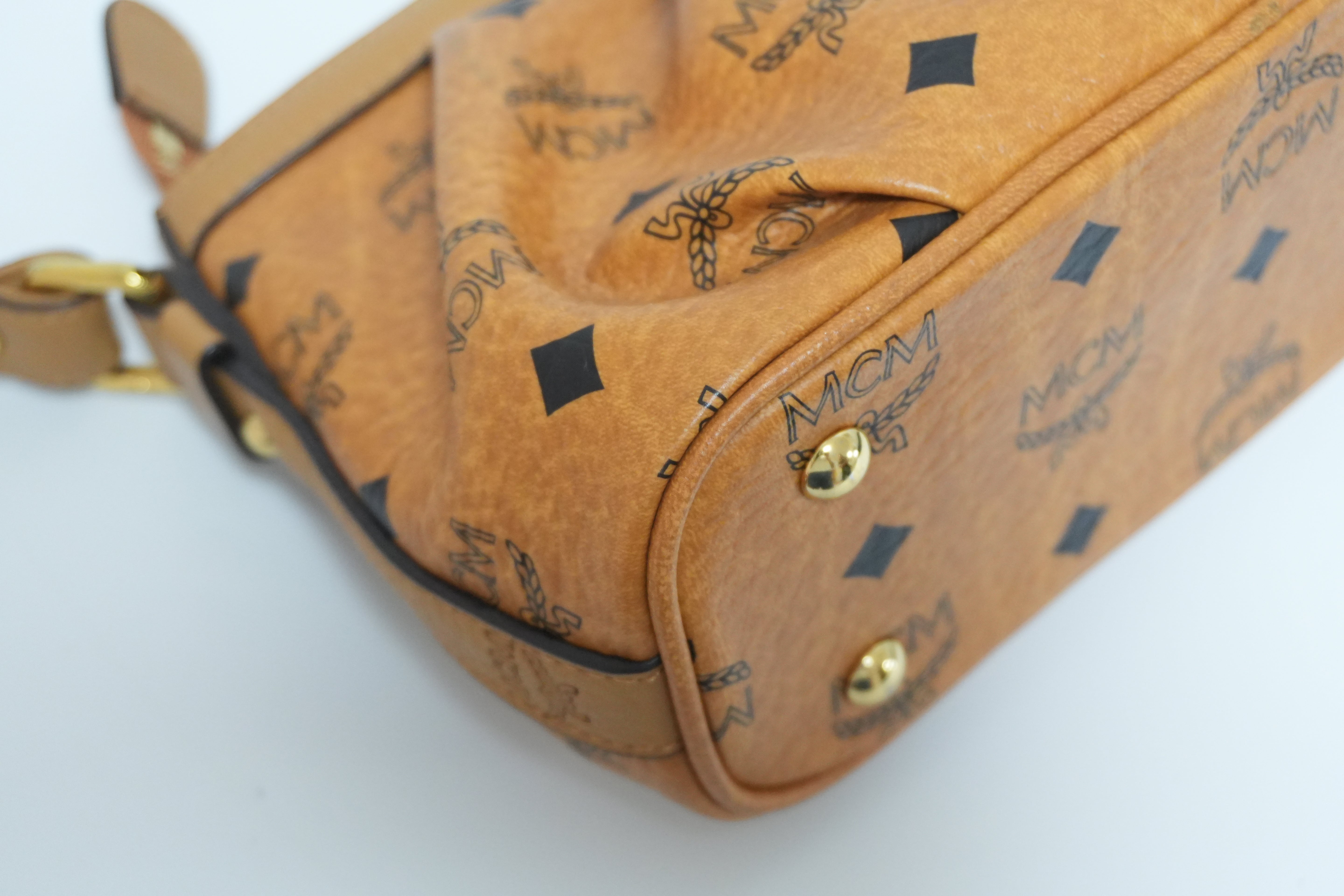 MCM ショルダーバッグ 中古