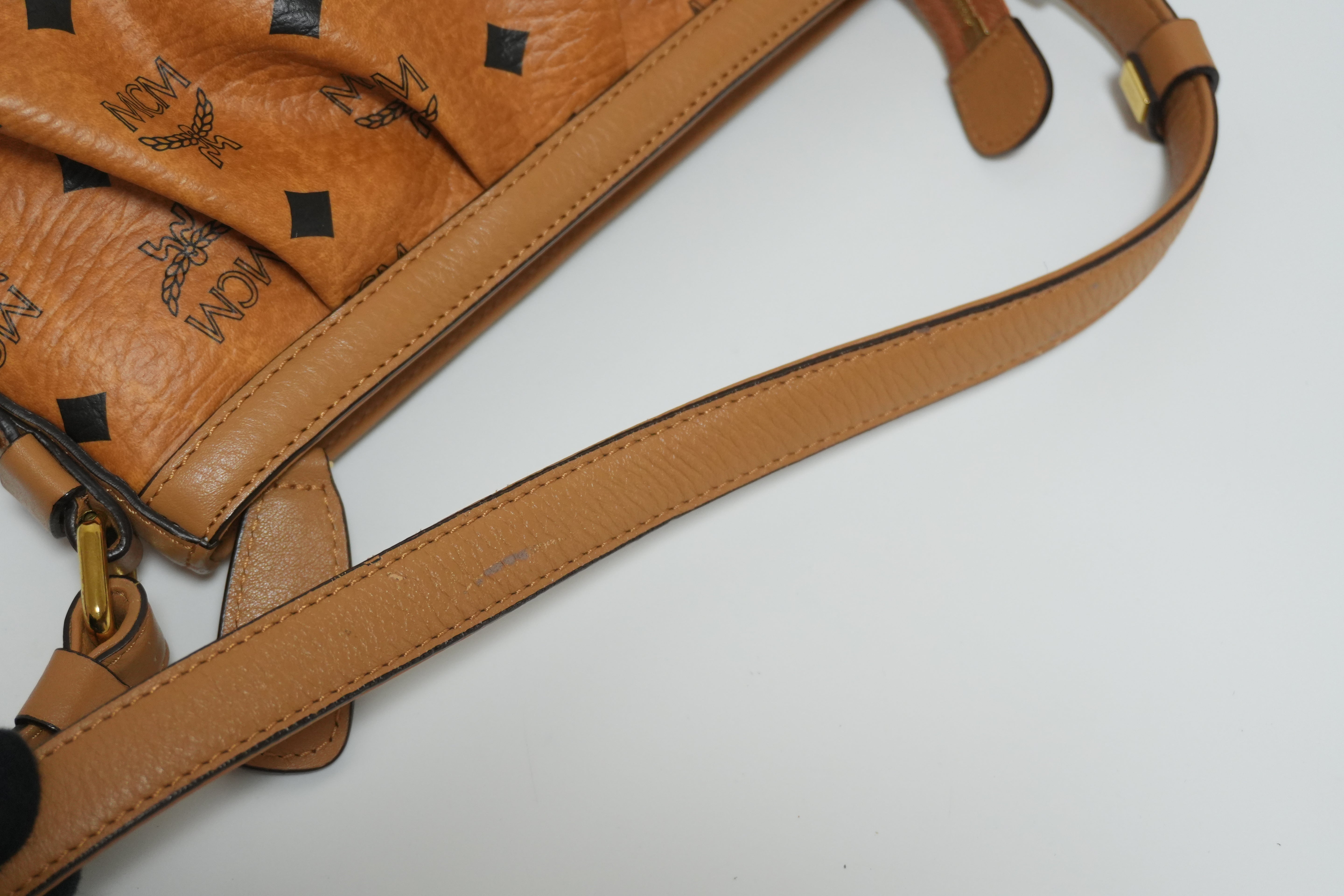 MCM ショルダーバッグ 中古