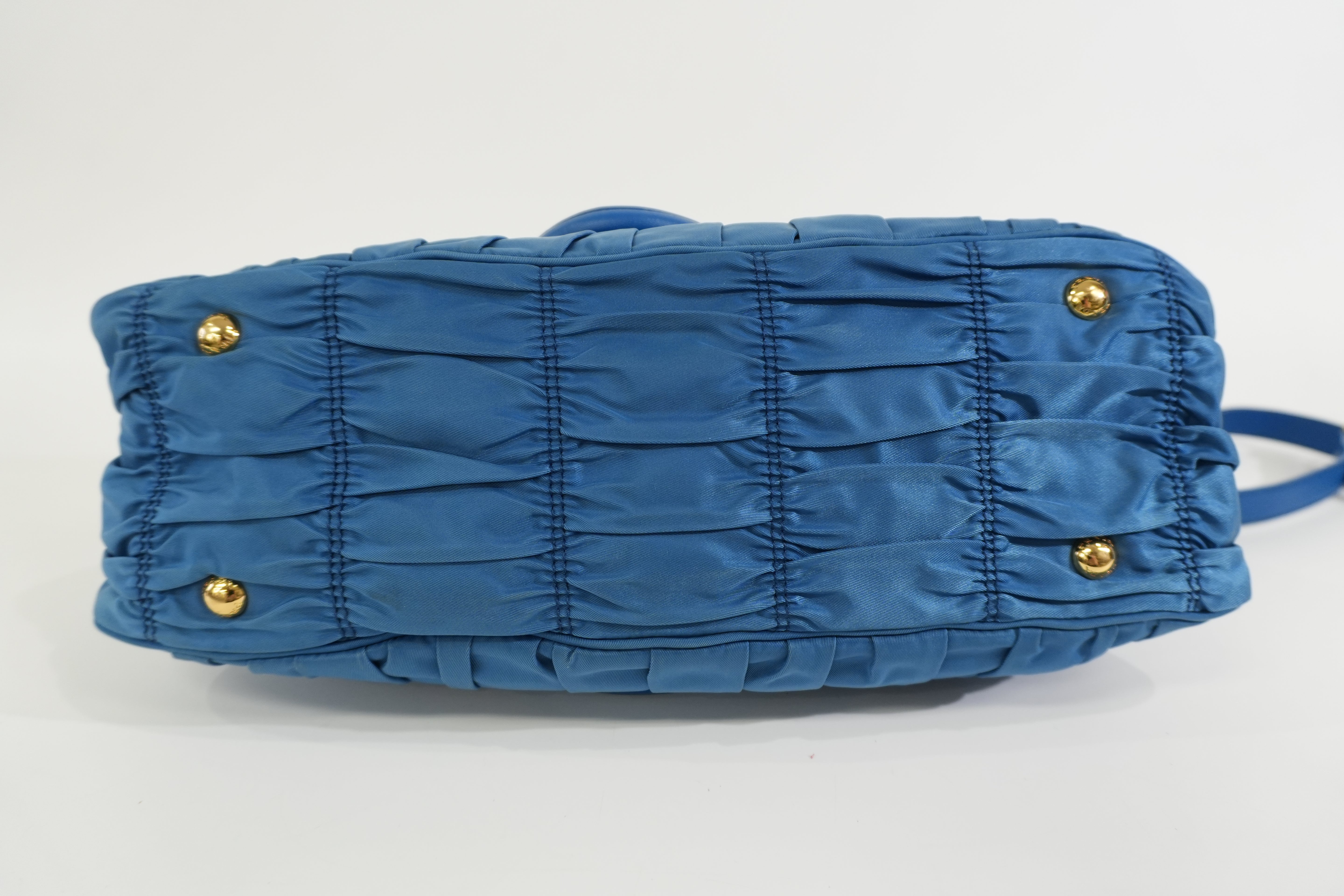 Pre-owned Prada Tessuto Gaufre Shoulder Bag Blue