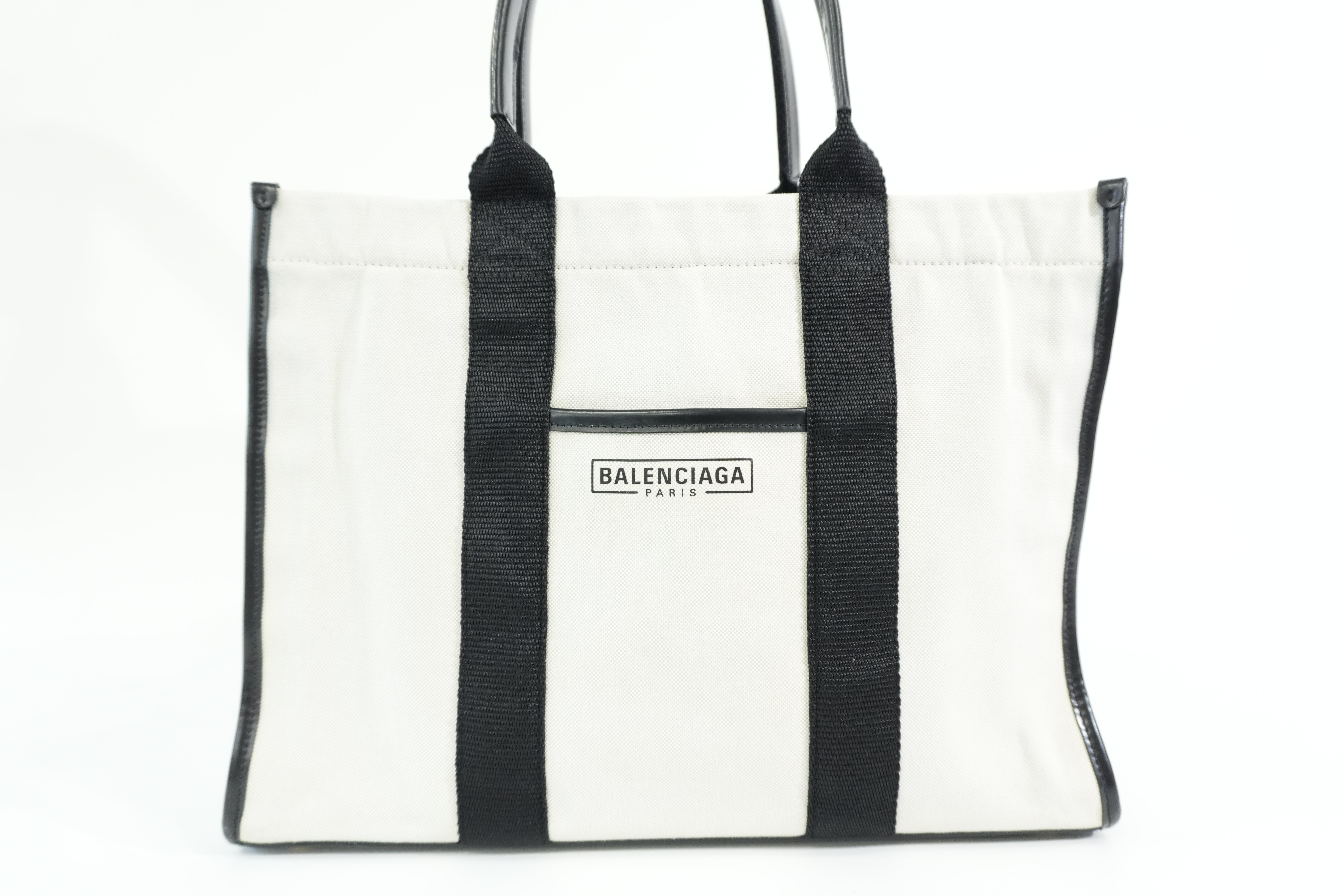 Pre-owned Balenciaga Neo Navy Handbag Black and White