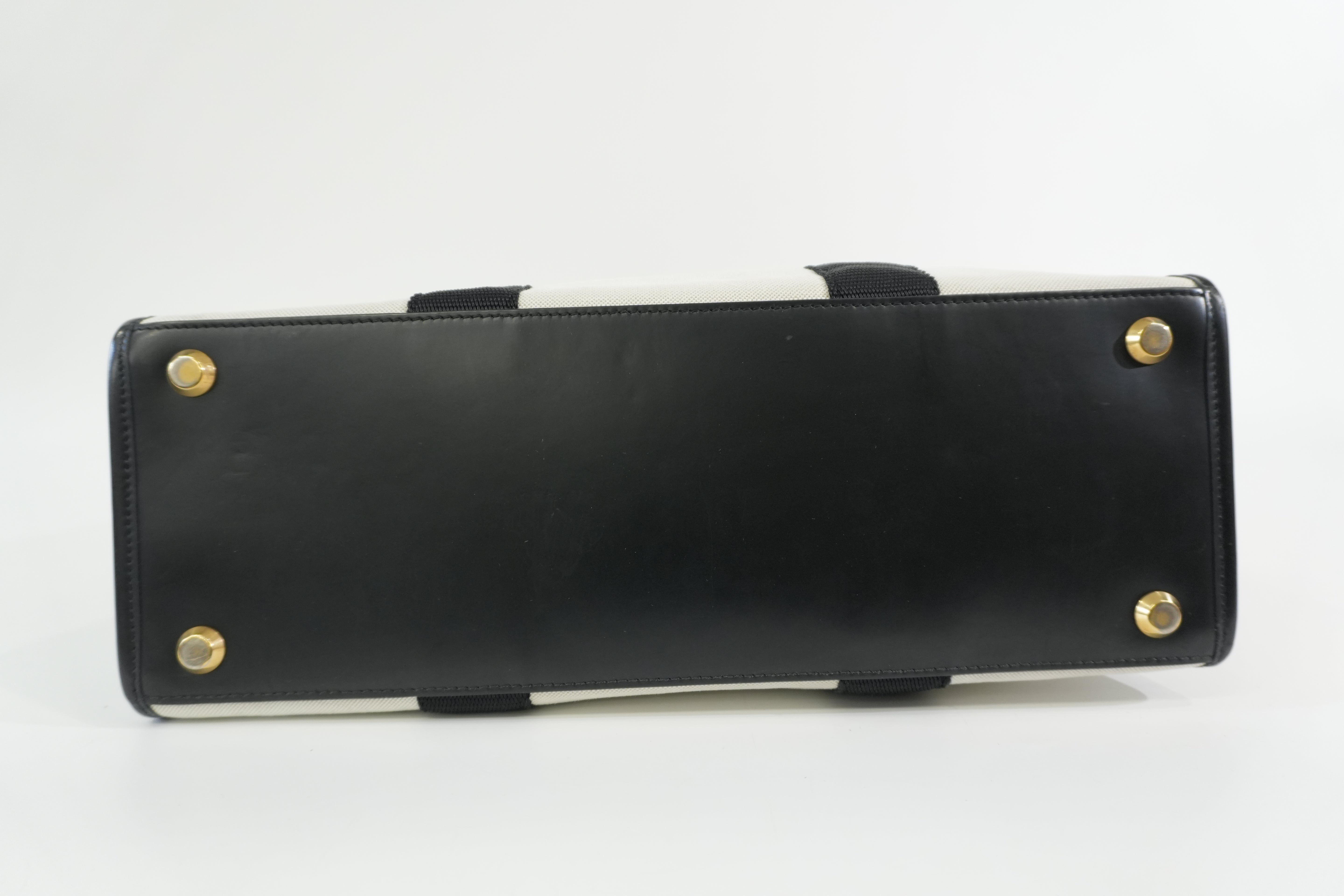 Pre-owned Balenciaga Neo Navy Handbag Black and White