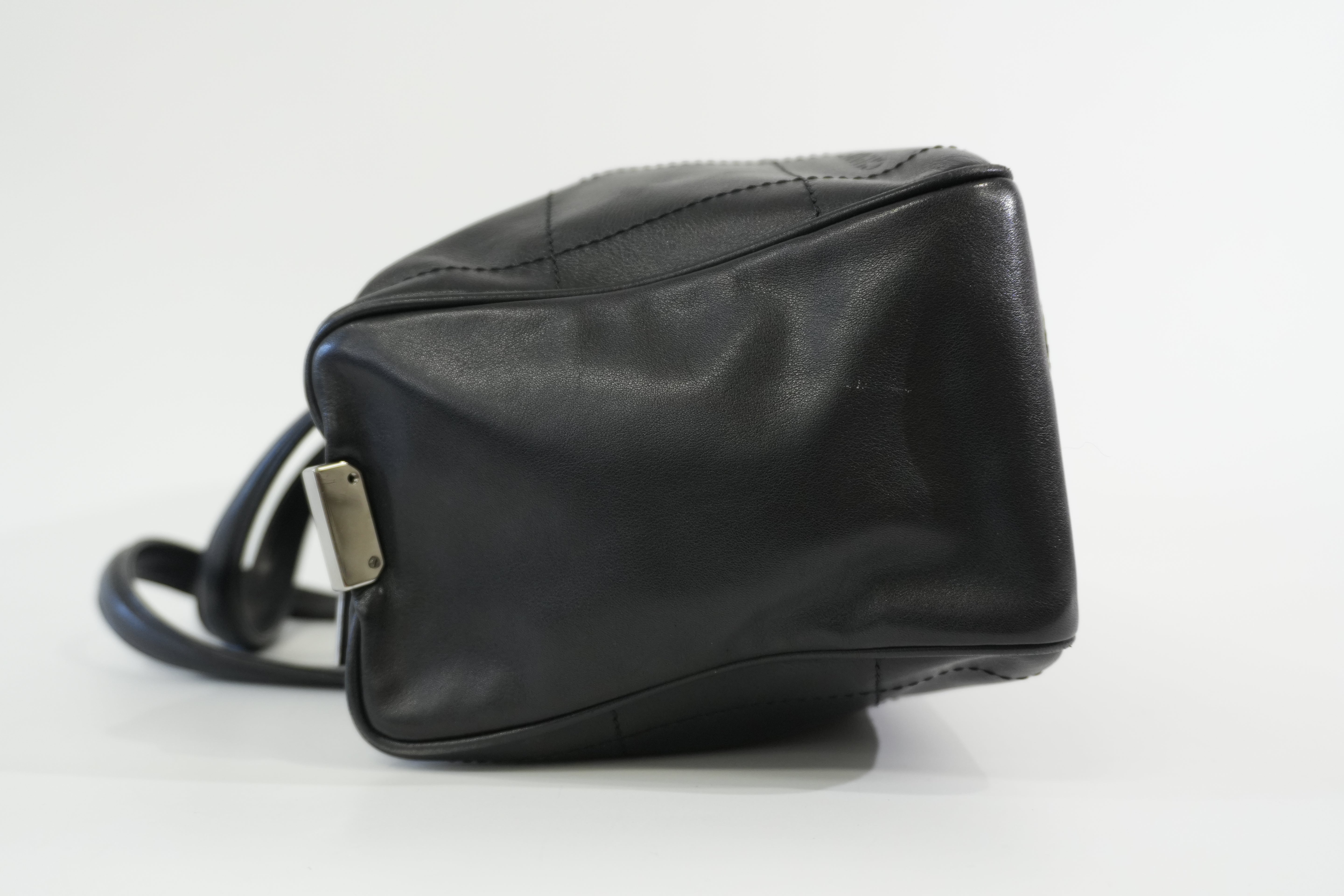 Pre-owned Chanel Chocolate Bar Handbag Black