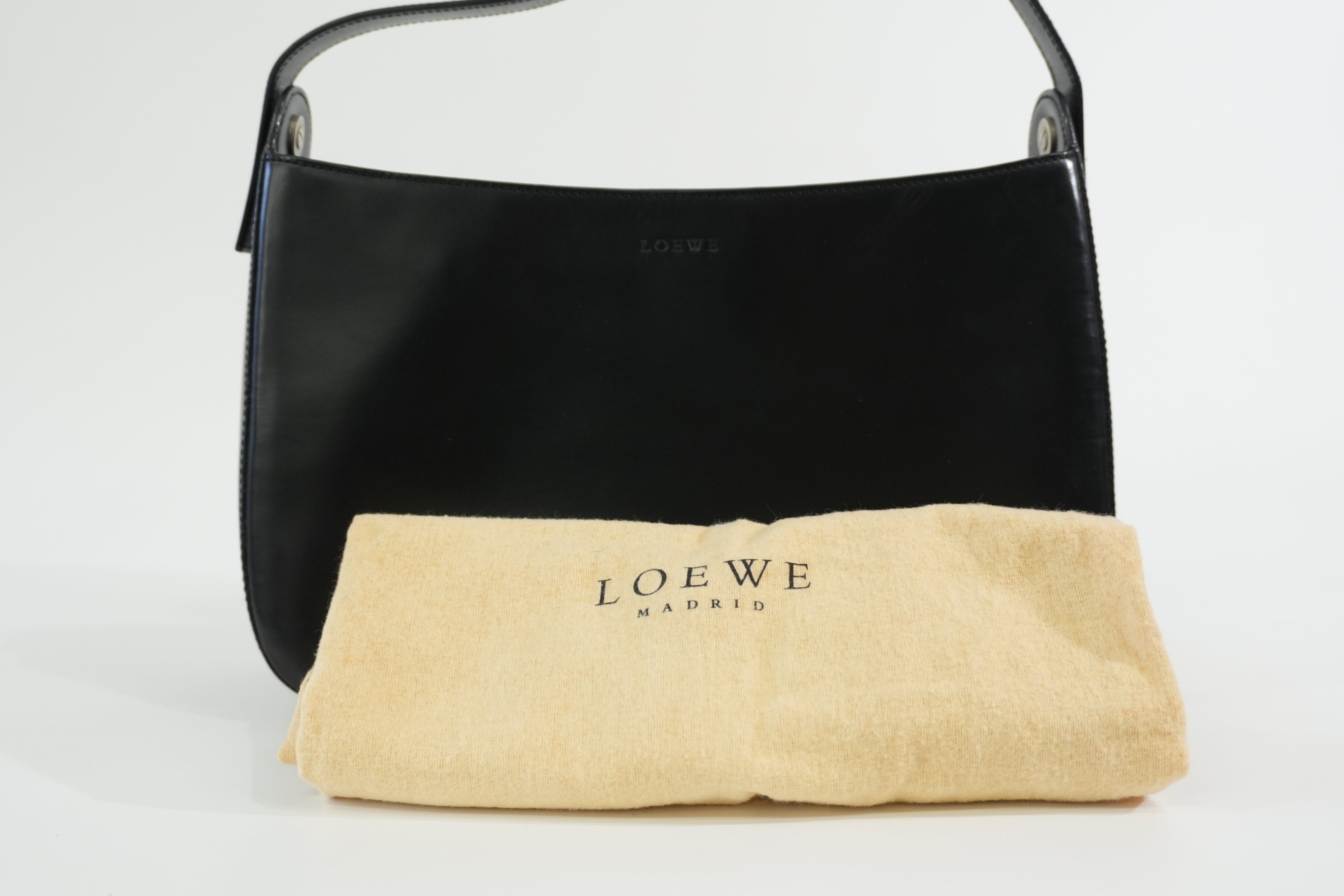 Pre-owned Loewe Shoulder Bag Black