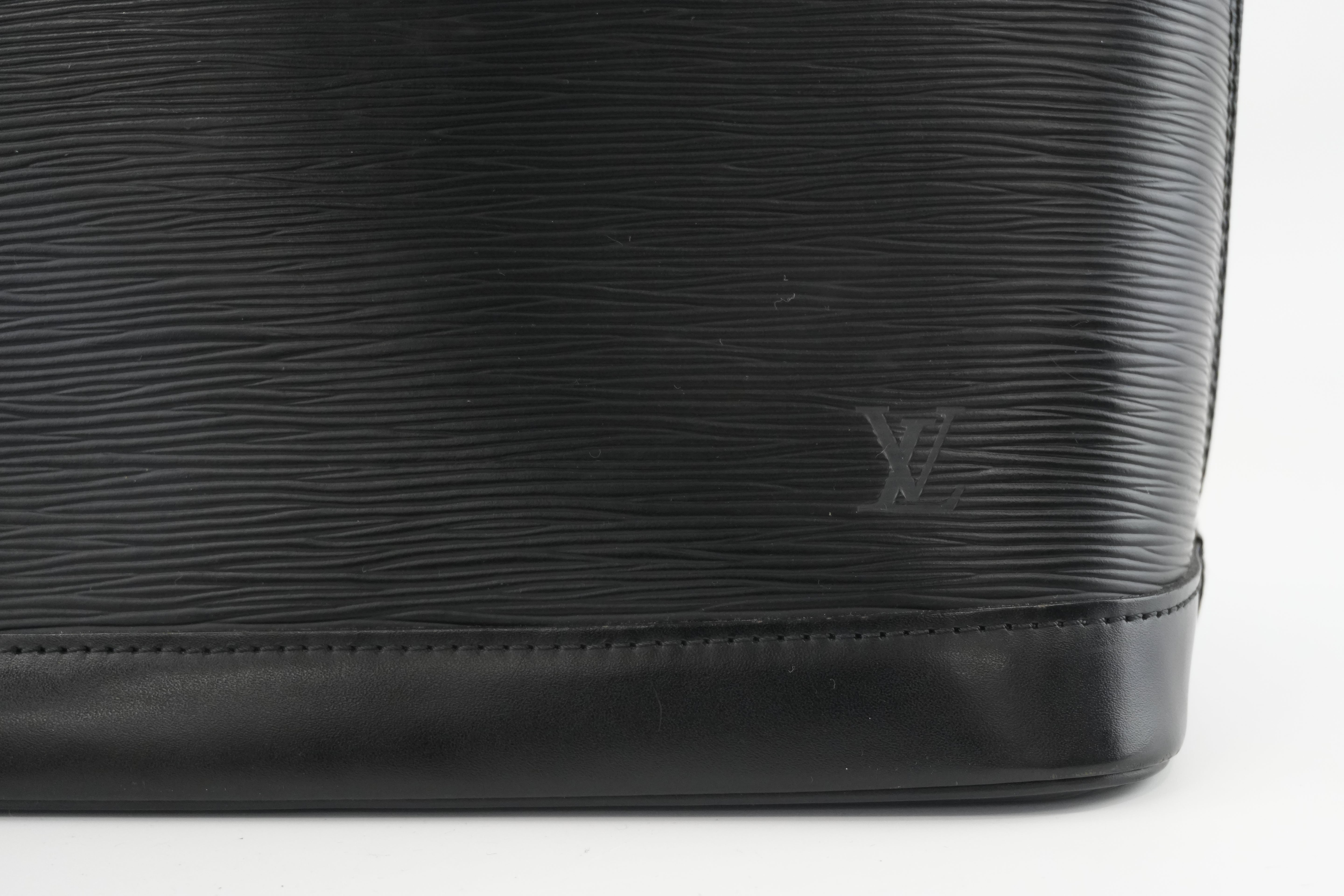 Louis Vuitton Epi Alma Handbag Black Used
