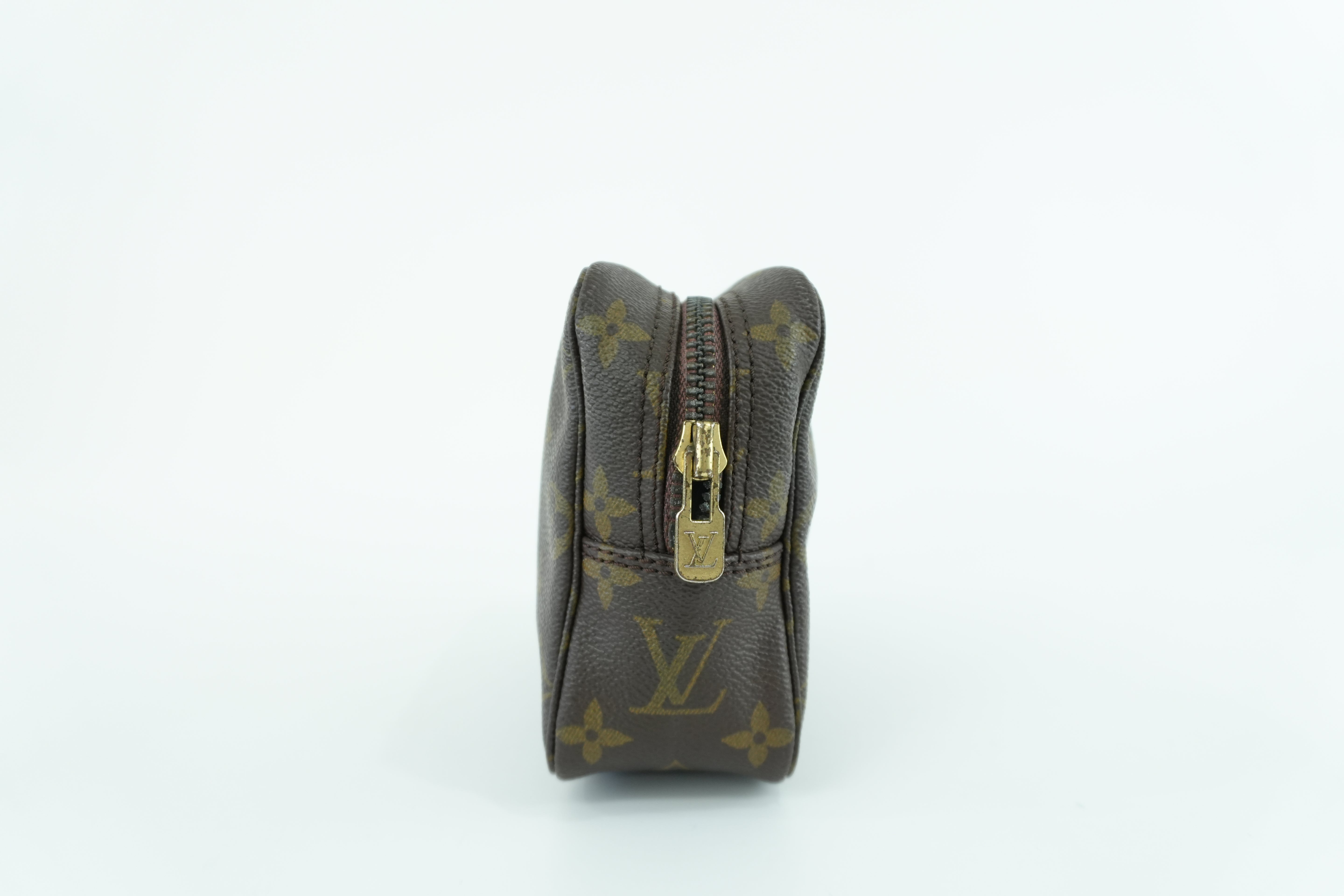 Louis Vuitton Trousse 18 Rare Size Pouch Used