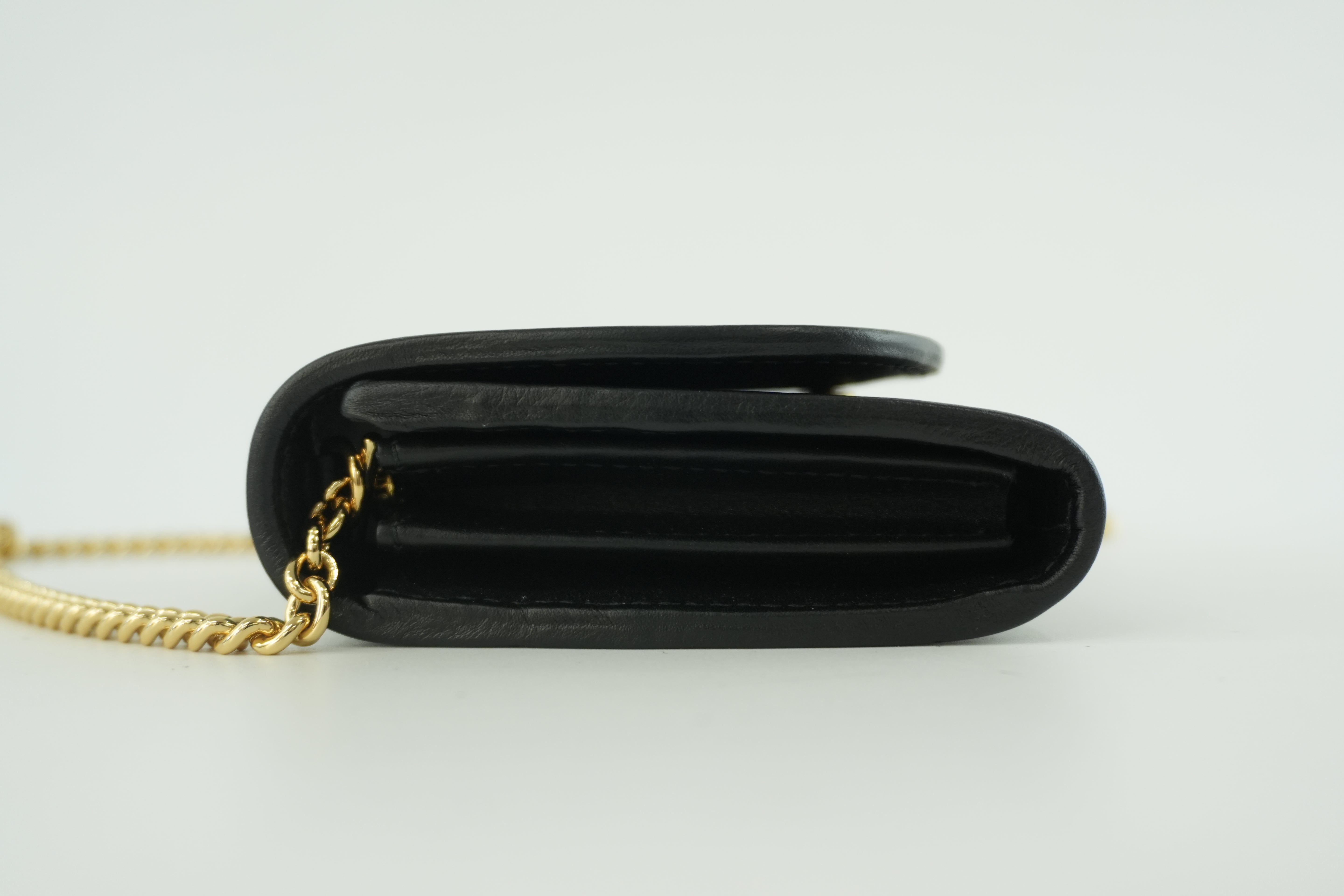 Gucci Leather Chain Shoulder Small Pouch Black Used
