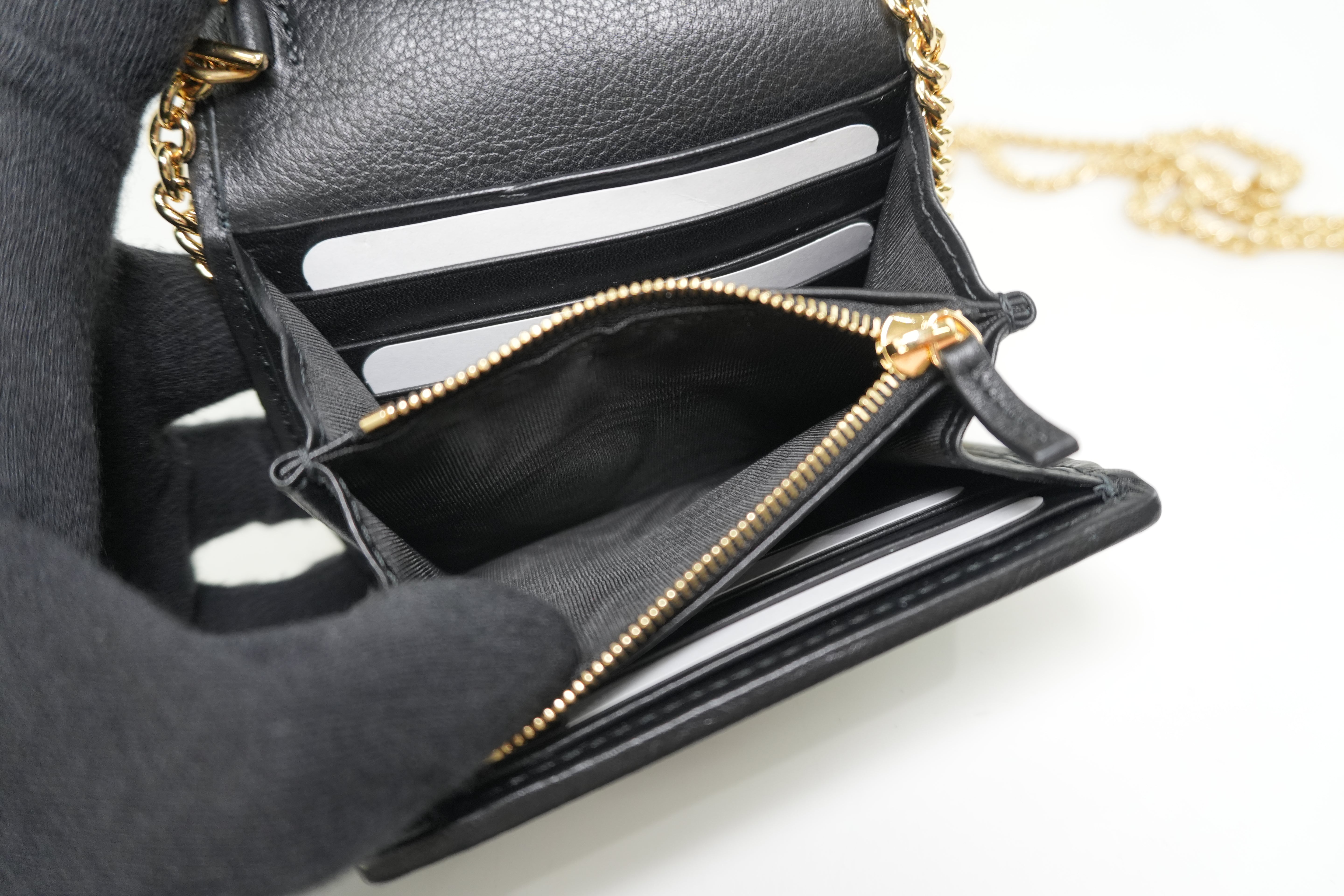 Gucci Leather Chain Shoulder Small Pouch Black Used