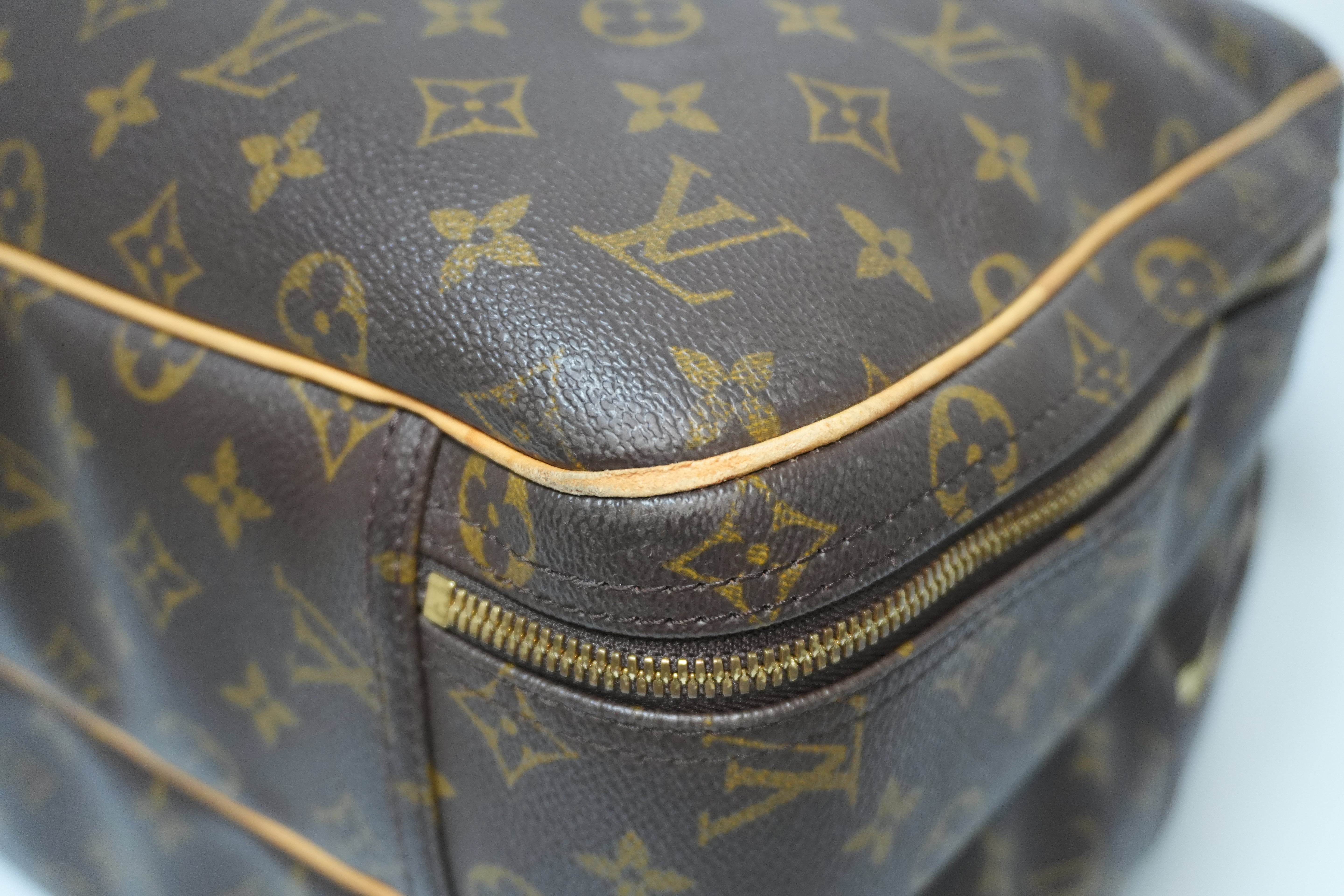 Louis Vuitton Alize 24 Travel Bag Used