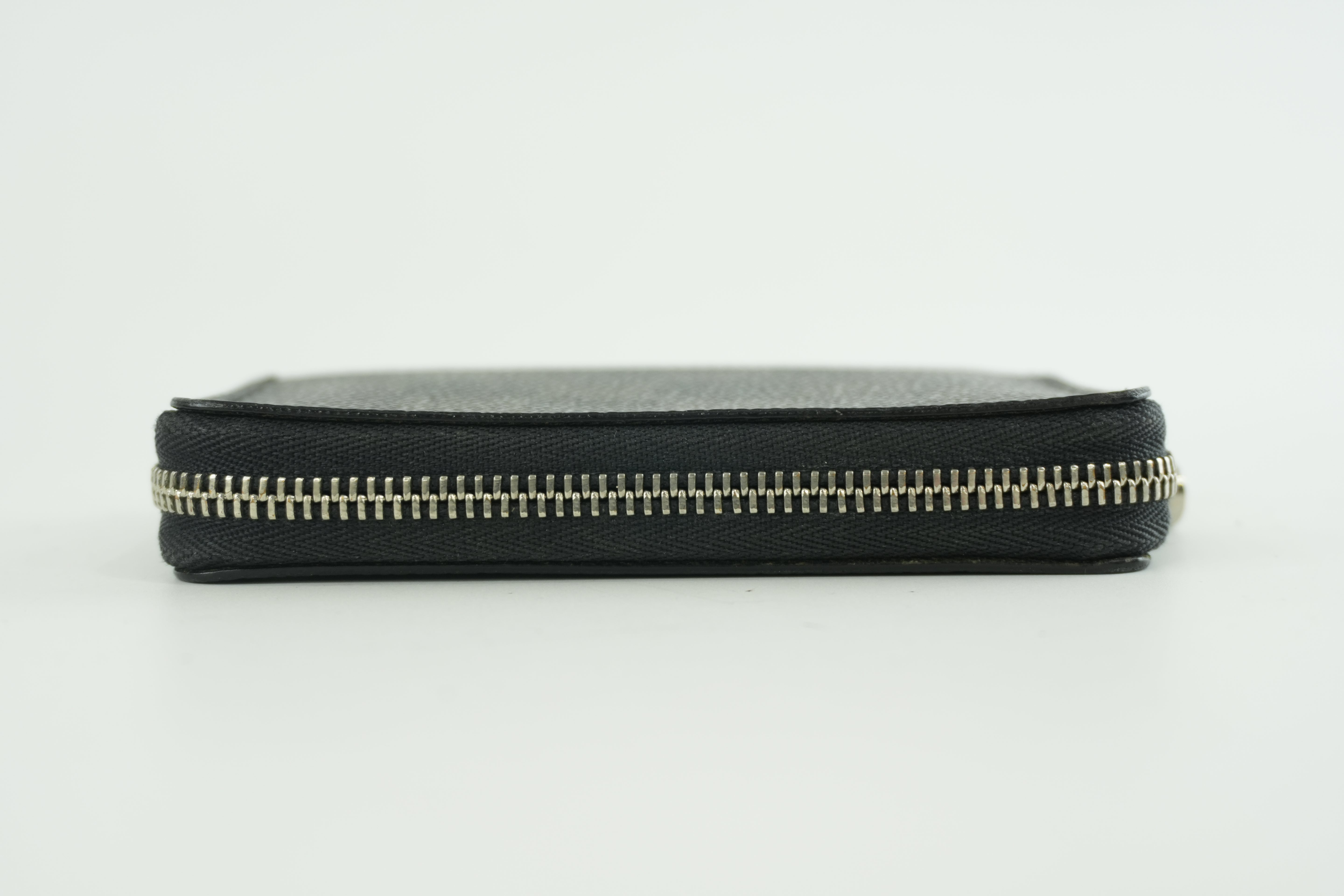 Louis Vuitton Damier Graphite Card Case Used