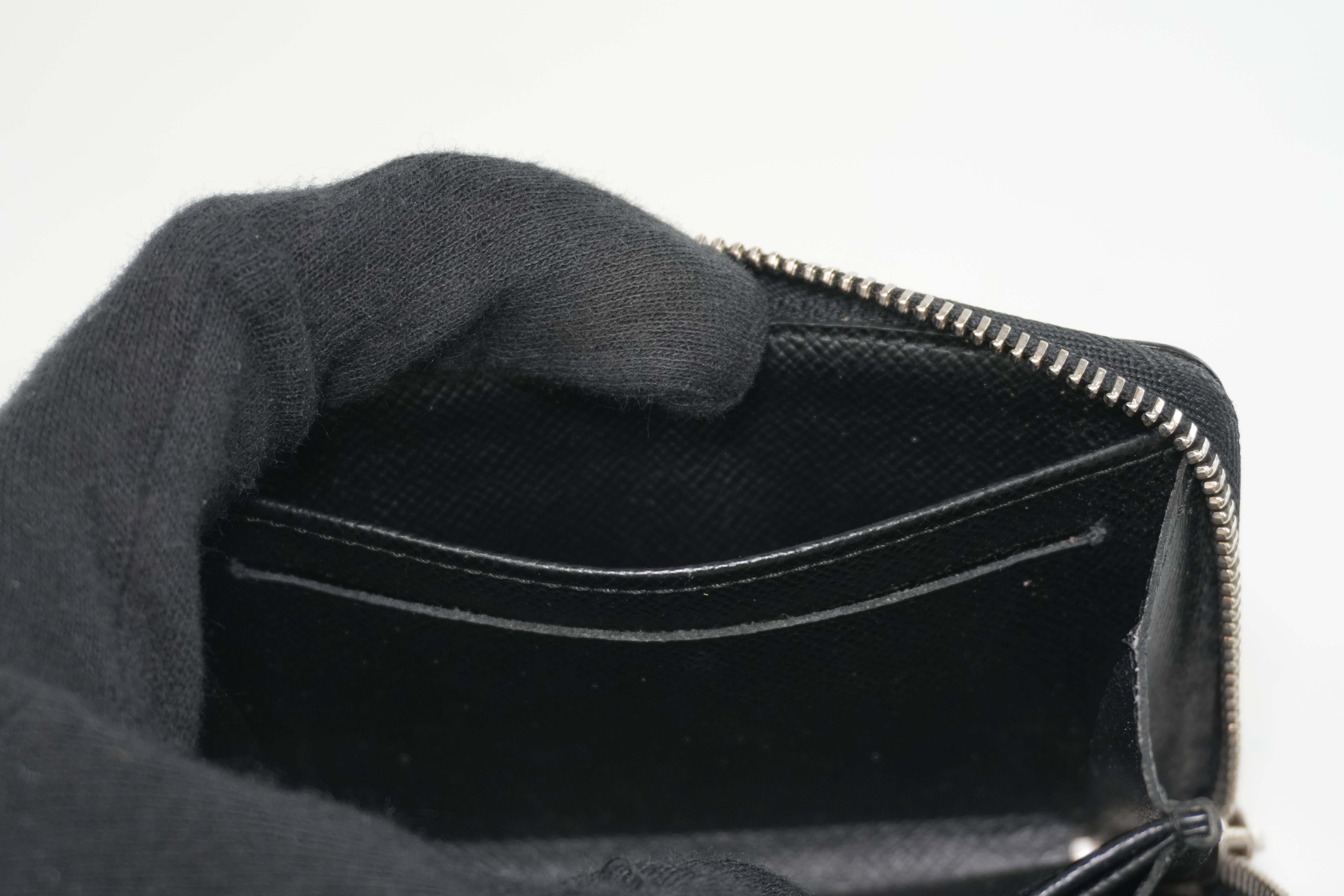Louis Vuitton Damier Graphite Card Case Used