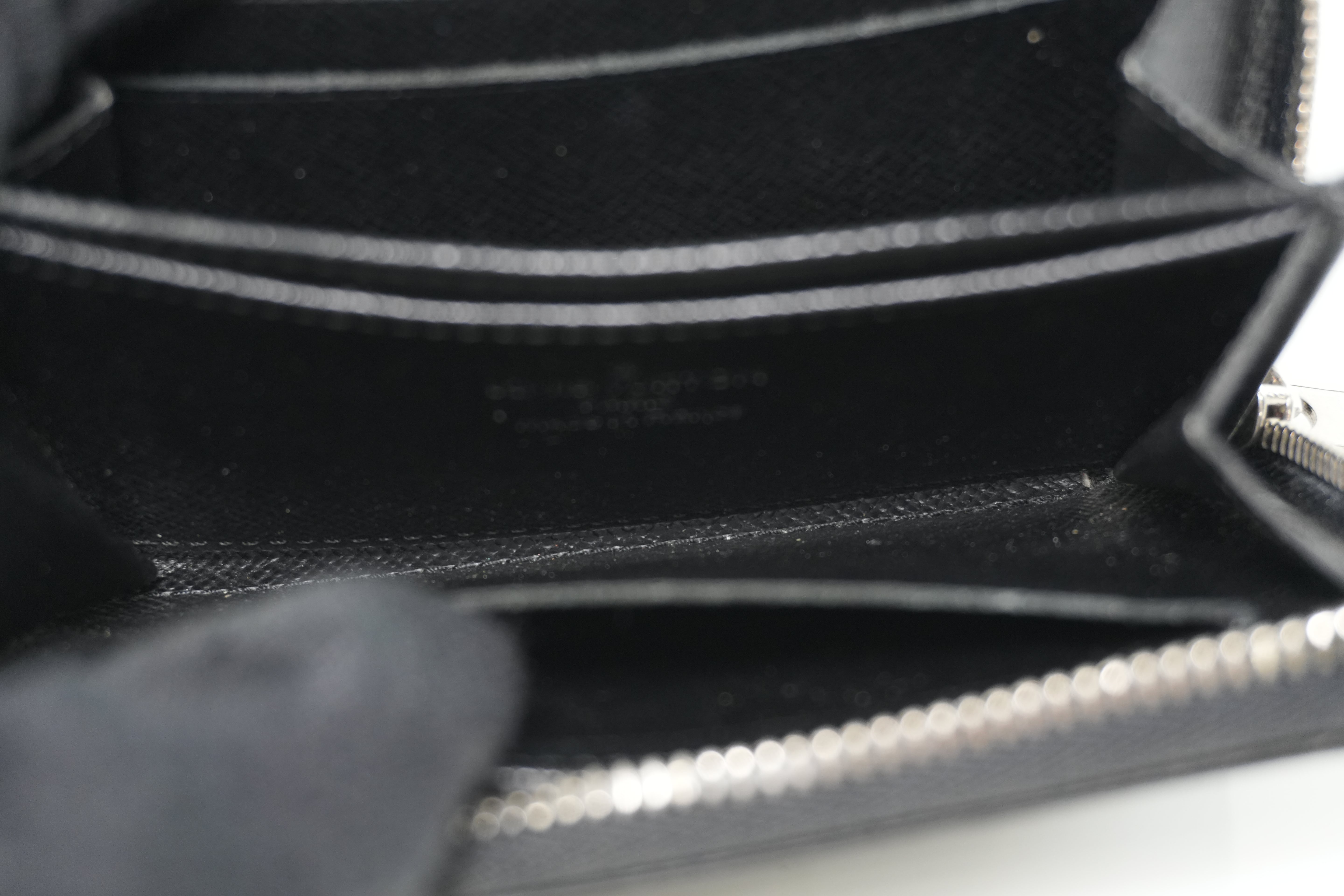 Louis Vuitton Damier Graphite Card Case Used