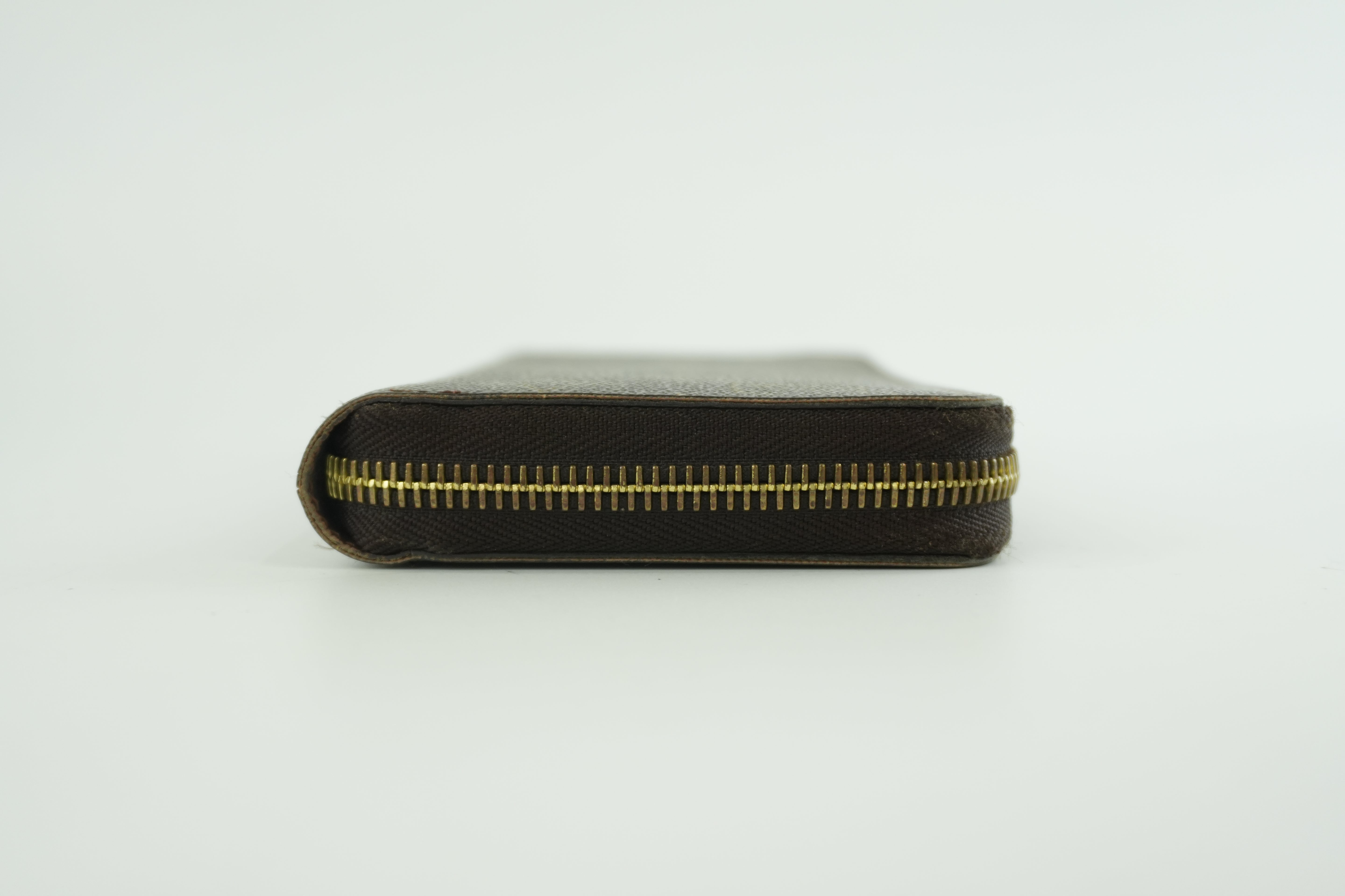 Louis Vuitton Monogram Zippy Wallet Used