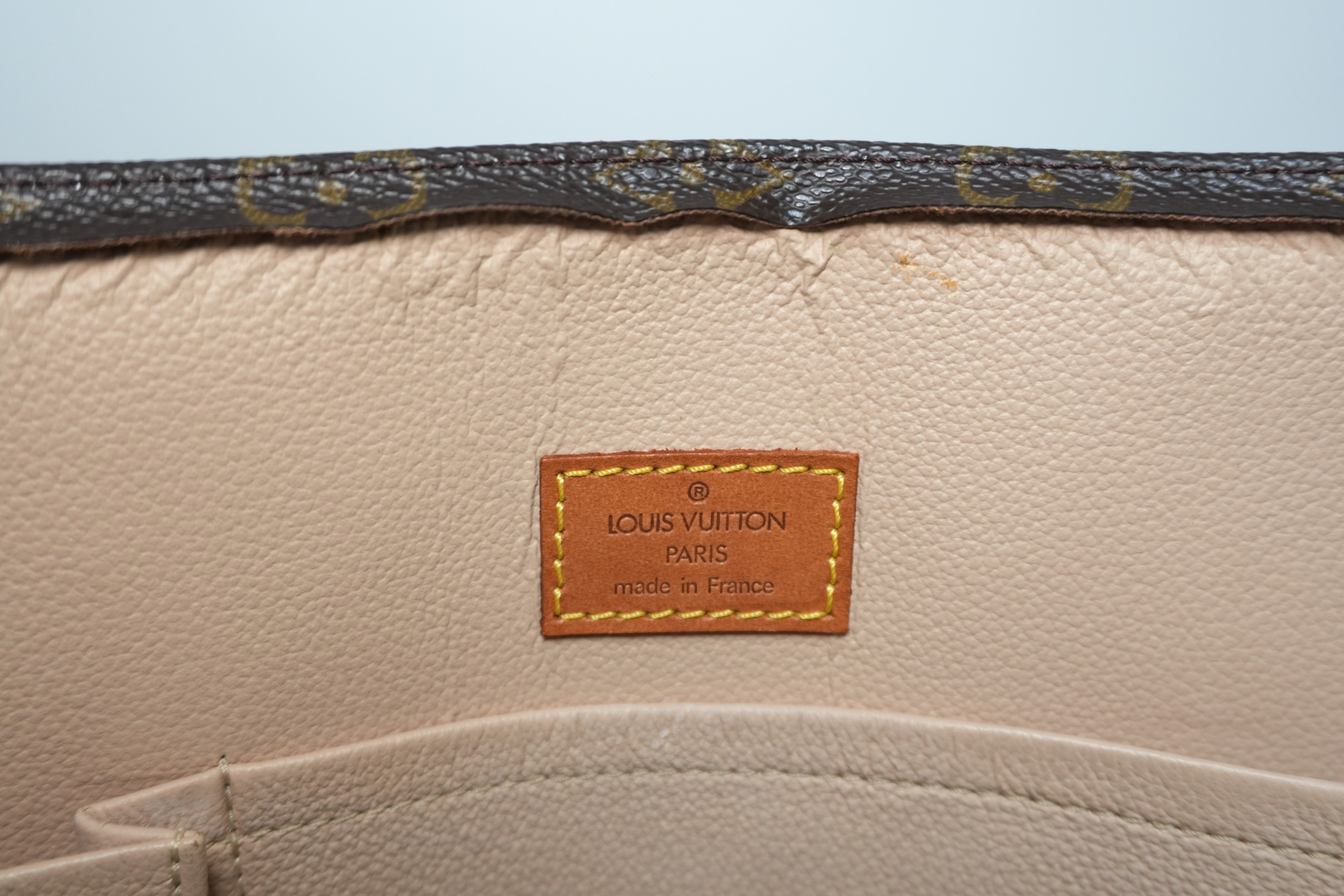 Borsa a mano Louis Vuitton Sac Plat usata