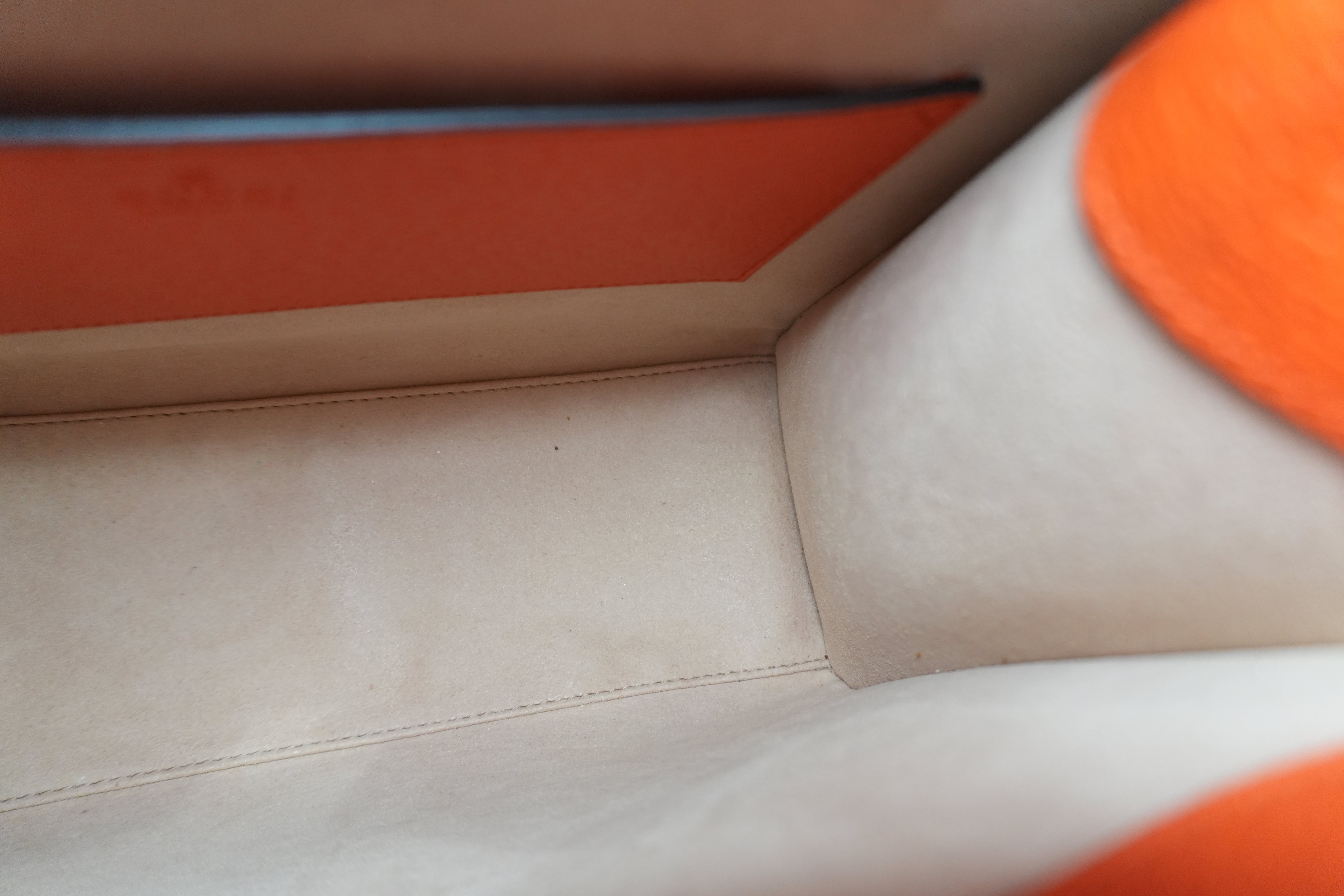 Gucci Diana Medium Tote Bag Orange Used