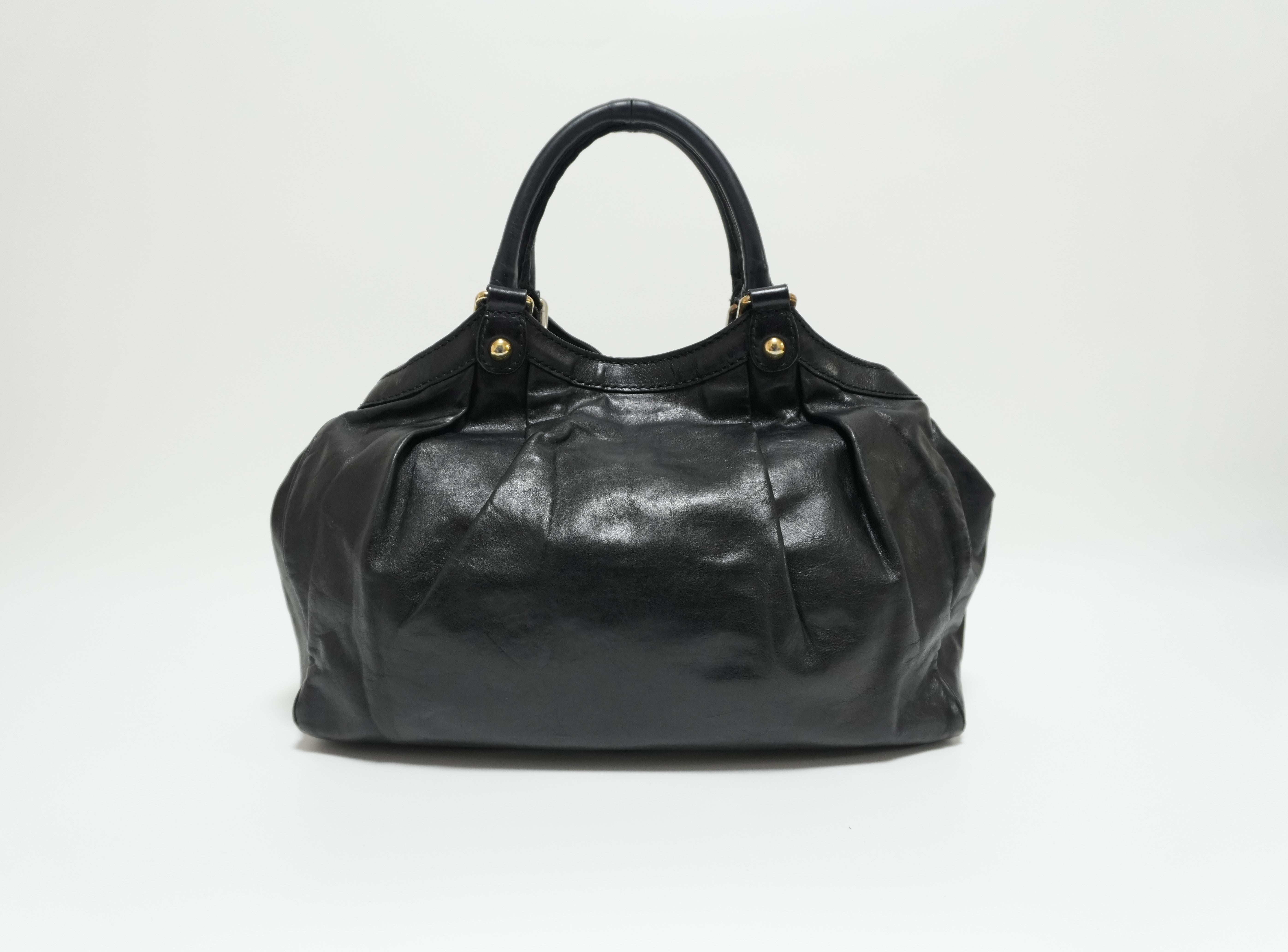 Borsa a tracolla Gucci in pelle Suckey nera usata