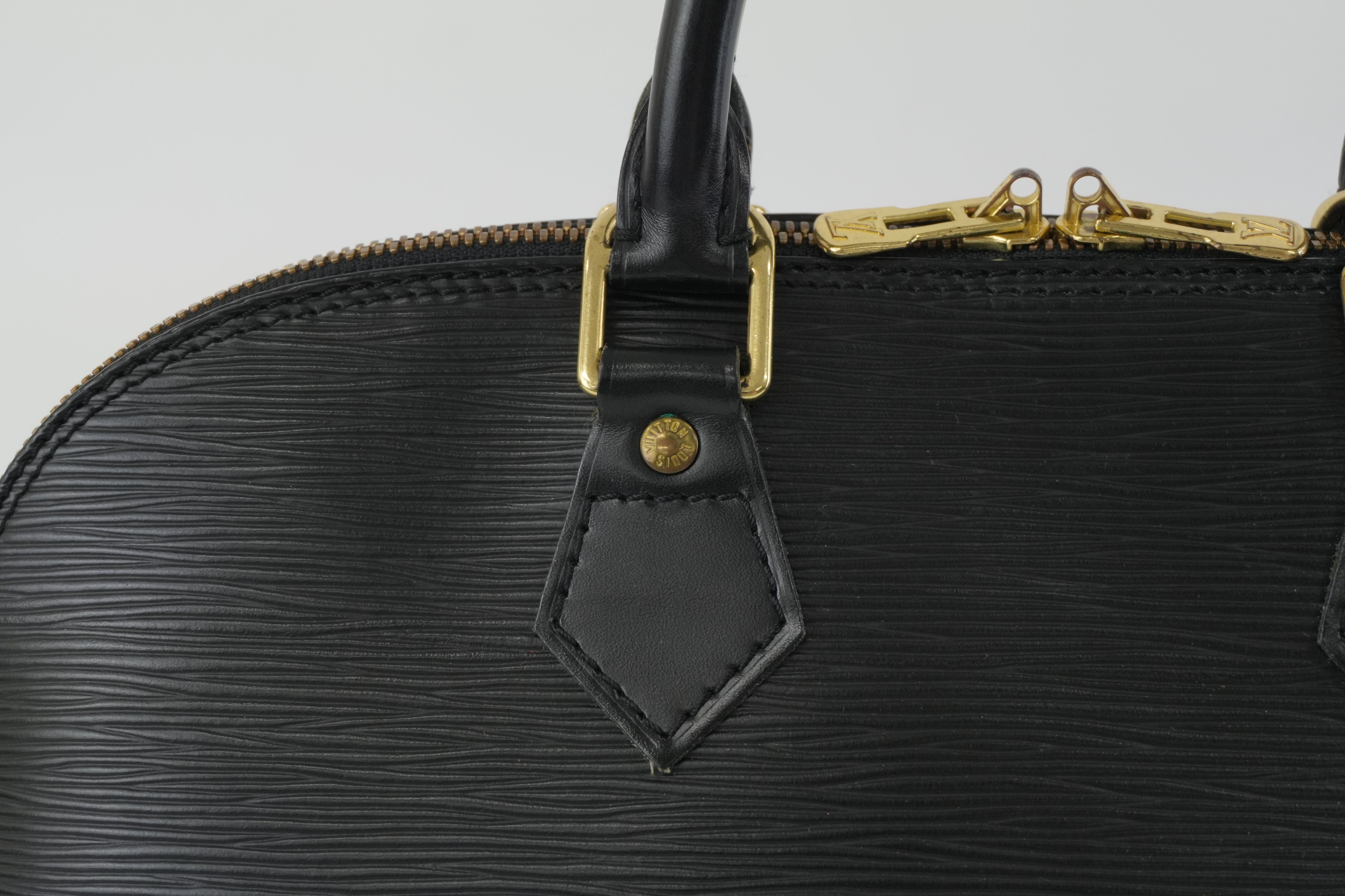 Louis Vuitton Epi Alma PM Black Used