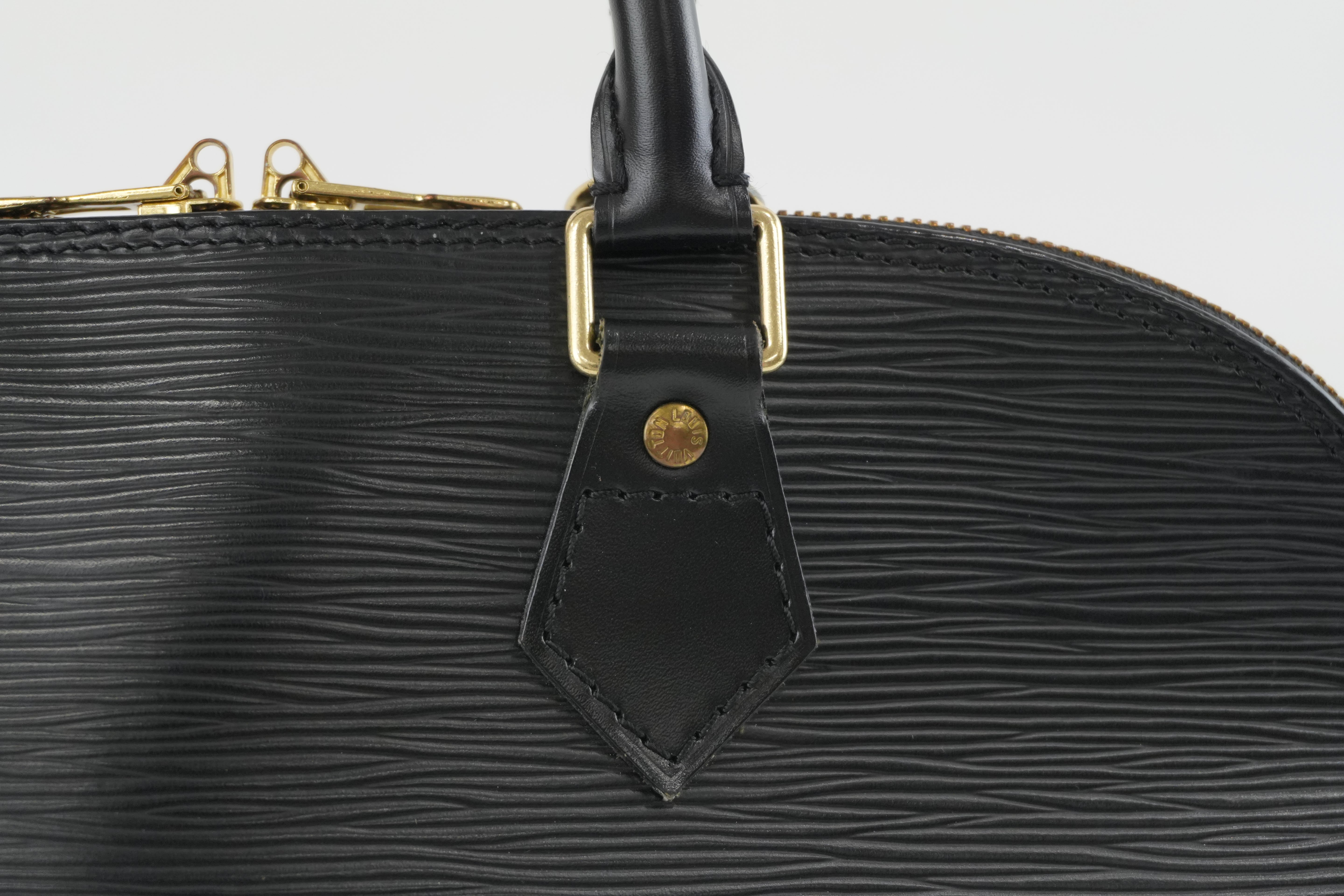 Louis Vuitton Epi Alma PM Black Used