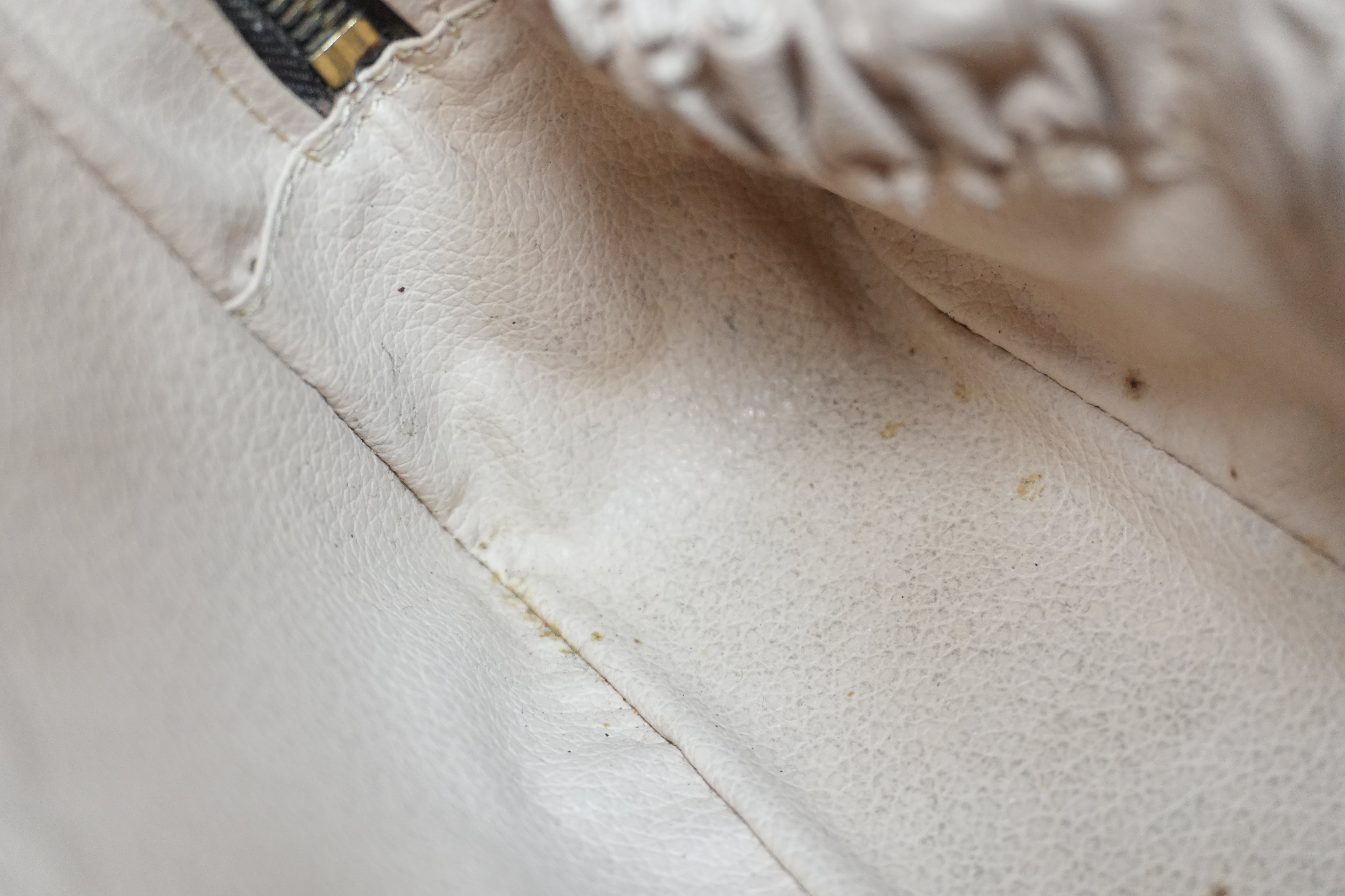 Louis Vuitton Trousse 23 Usato