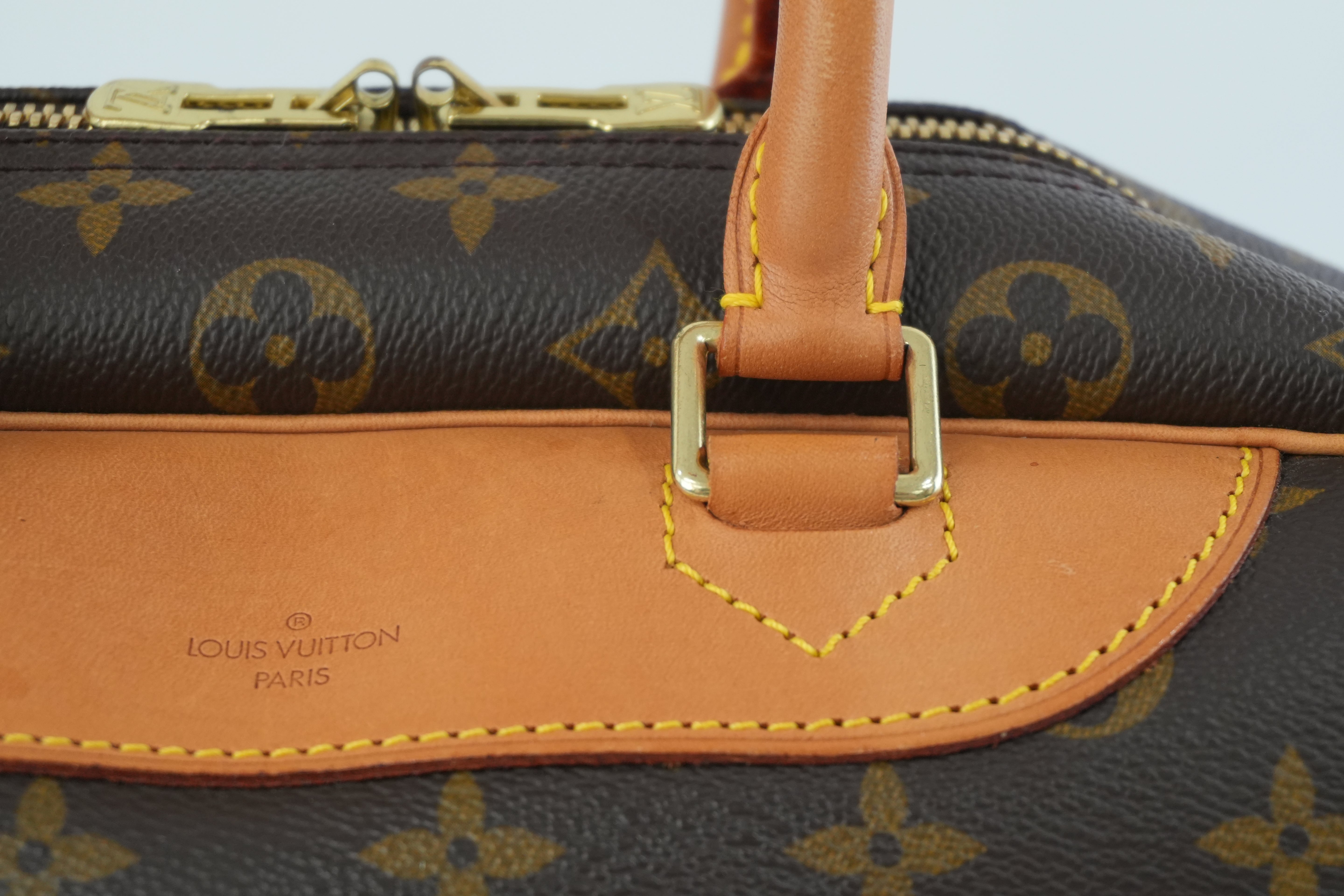 Louis Vuitton Monogram Deauville Handbag Used