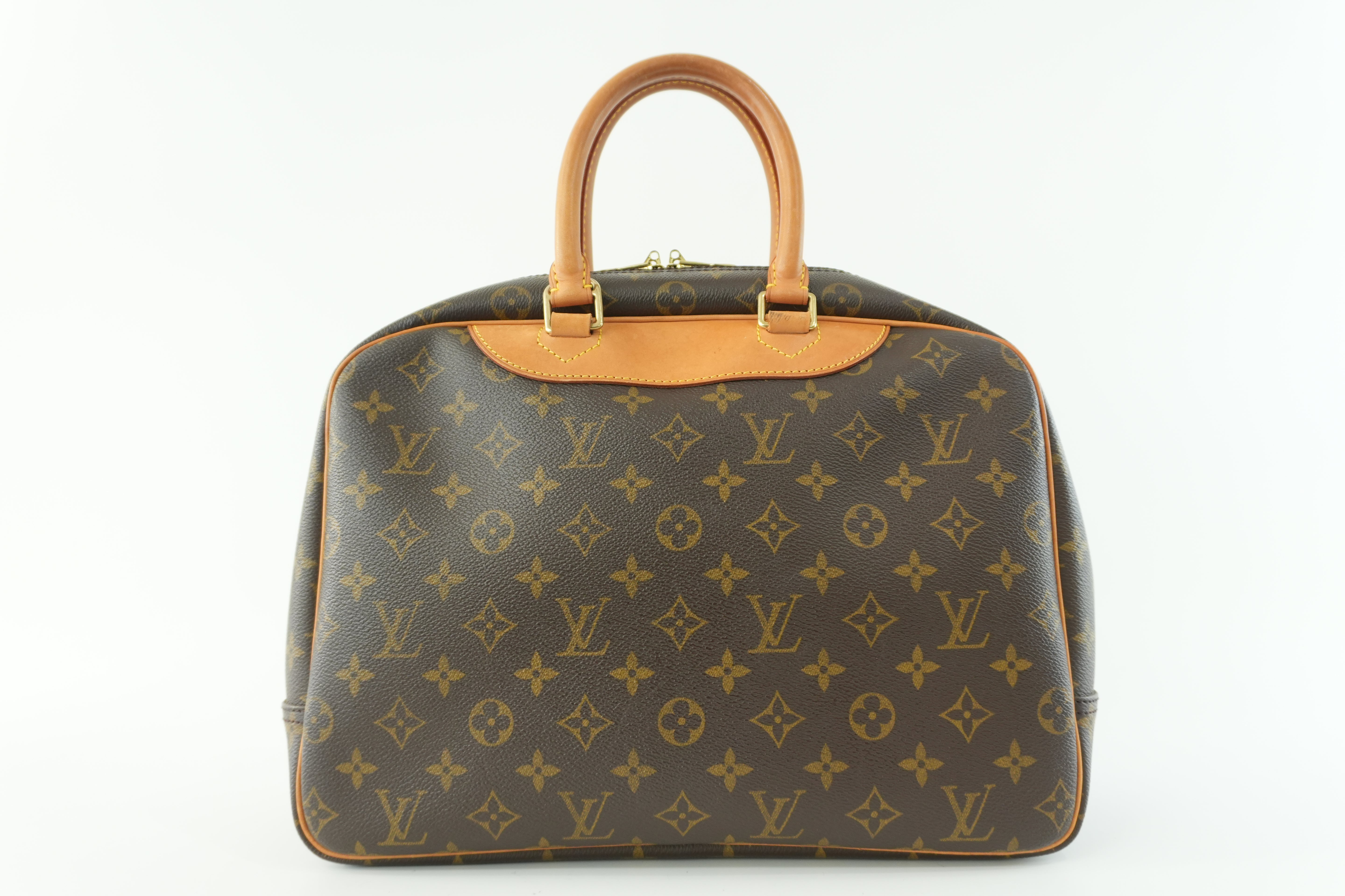 Louis Vuitton Monogram Deauville Handbag Used