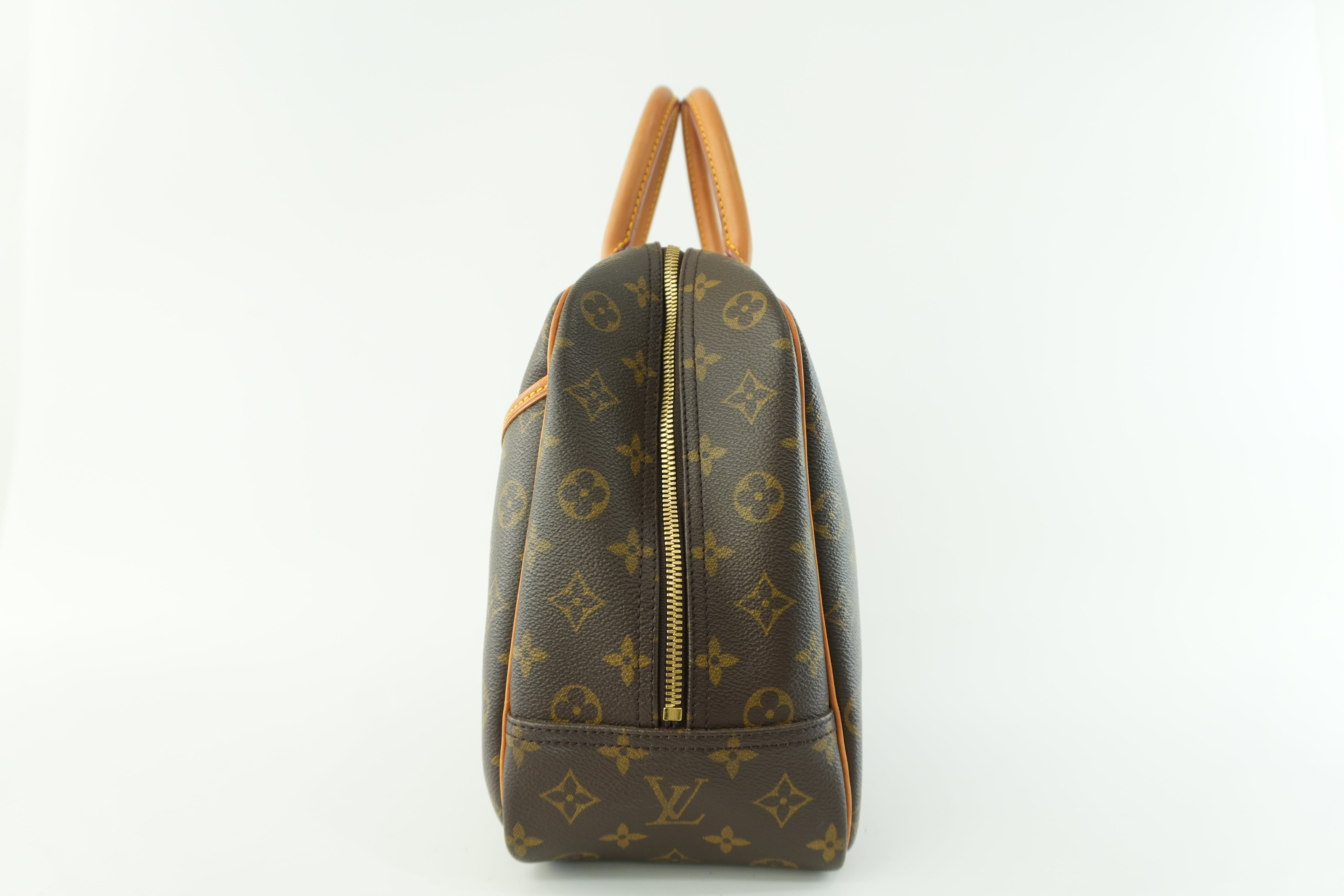 Louis Vuitton Monogram Deauville Handbag Used