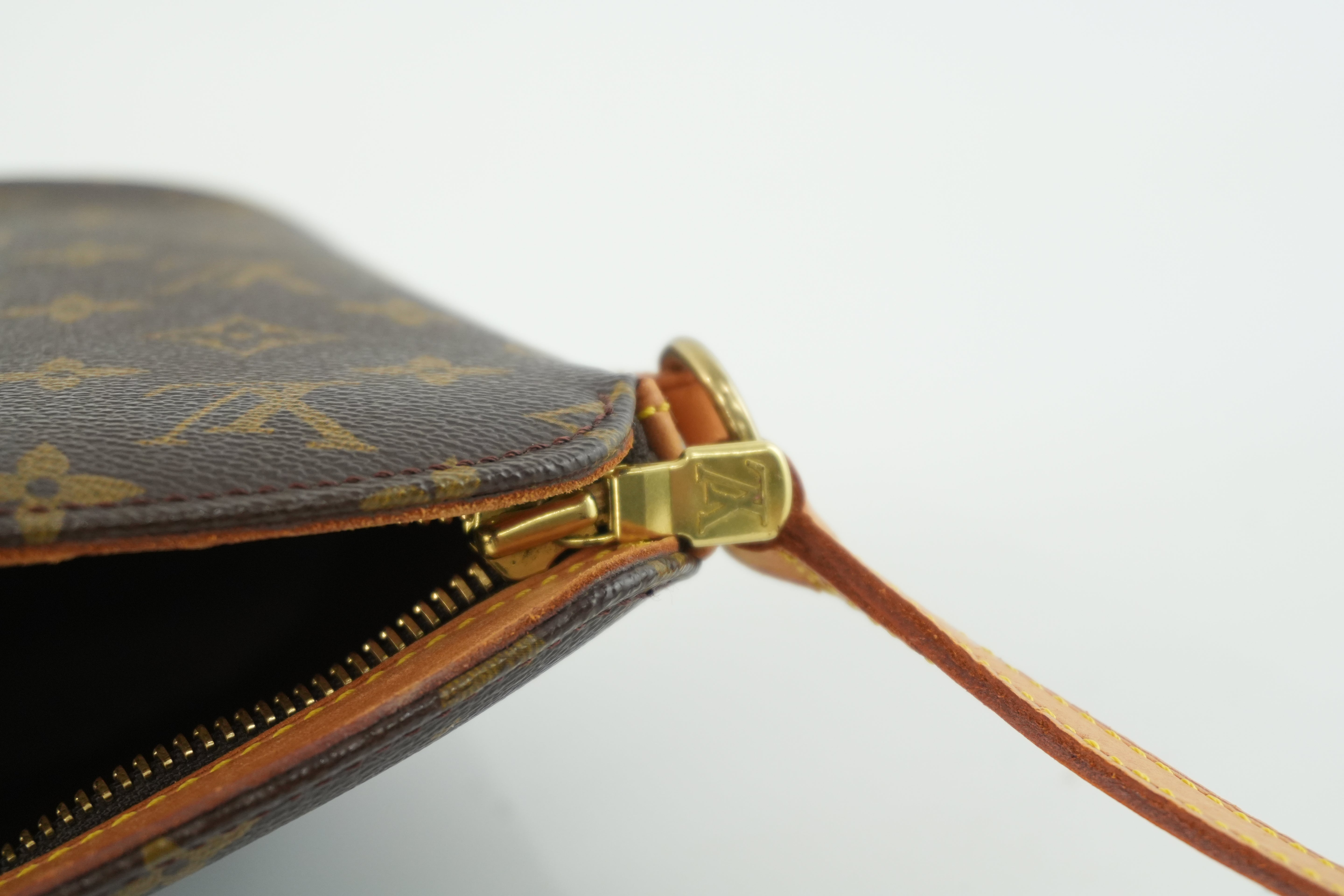 Louis Vuitton Monogram Drout Shoulder Bag Used