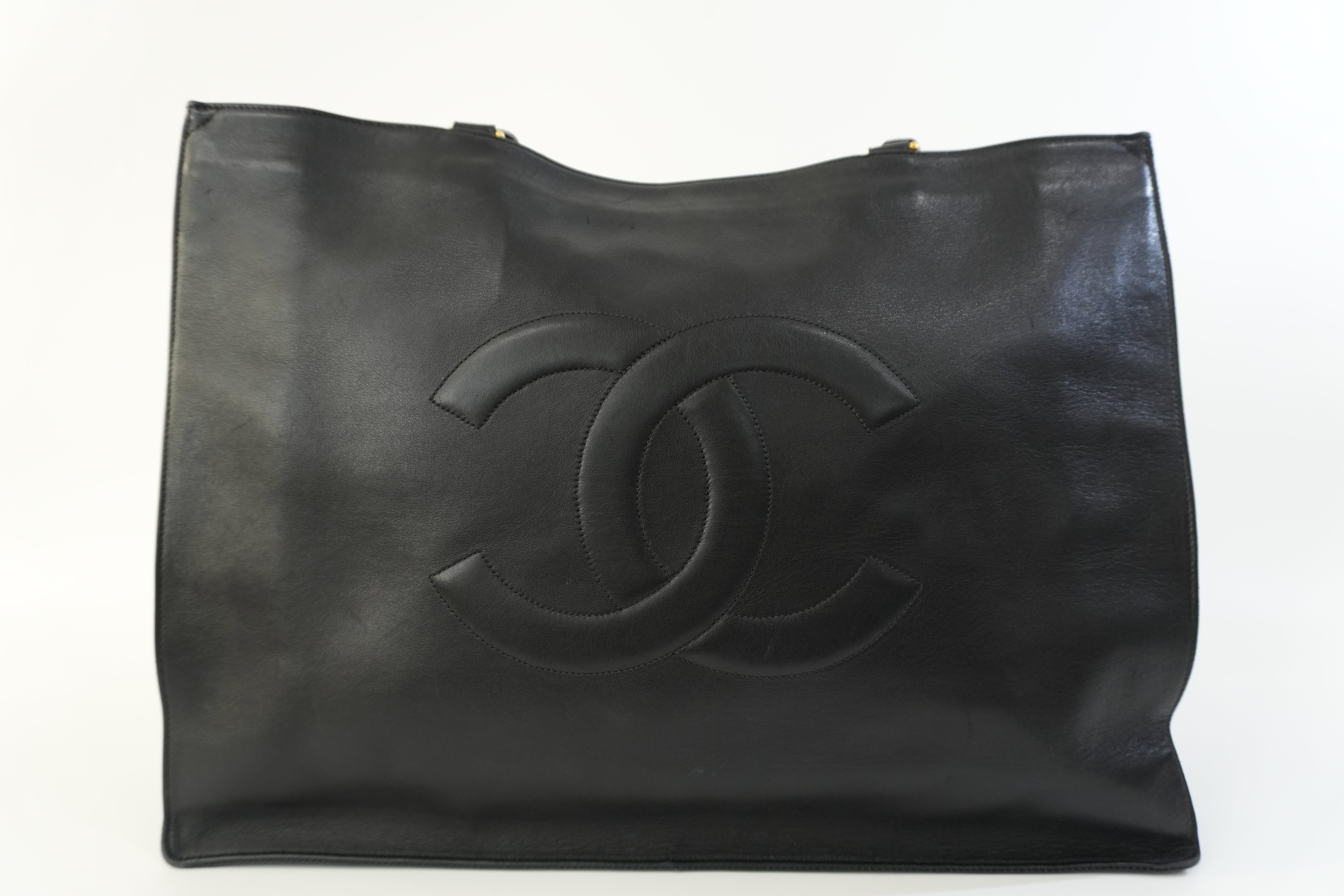 Chanel Lambskin Leather Chain Tote Bag Black Used