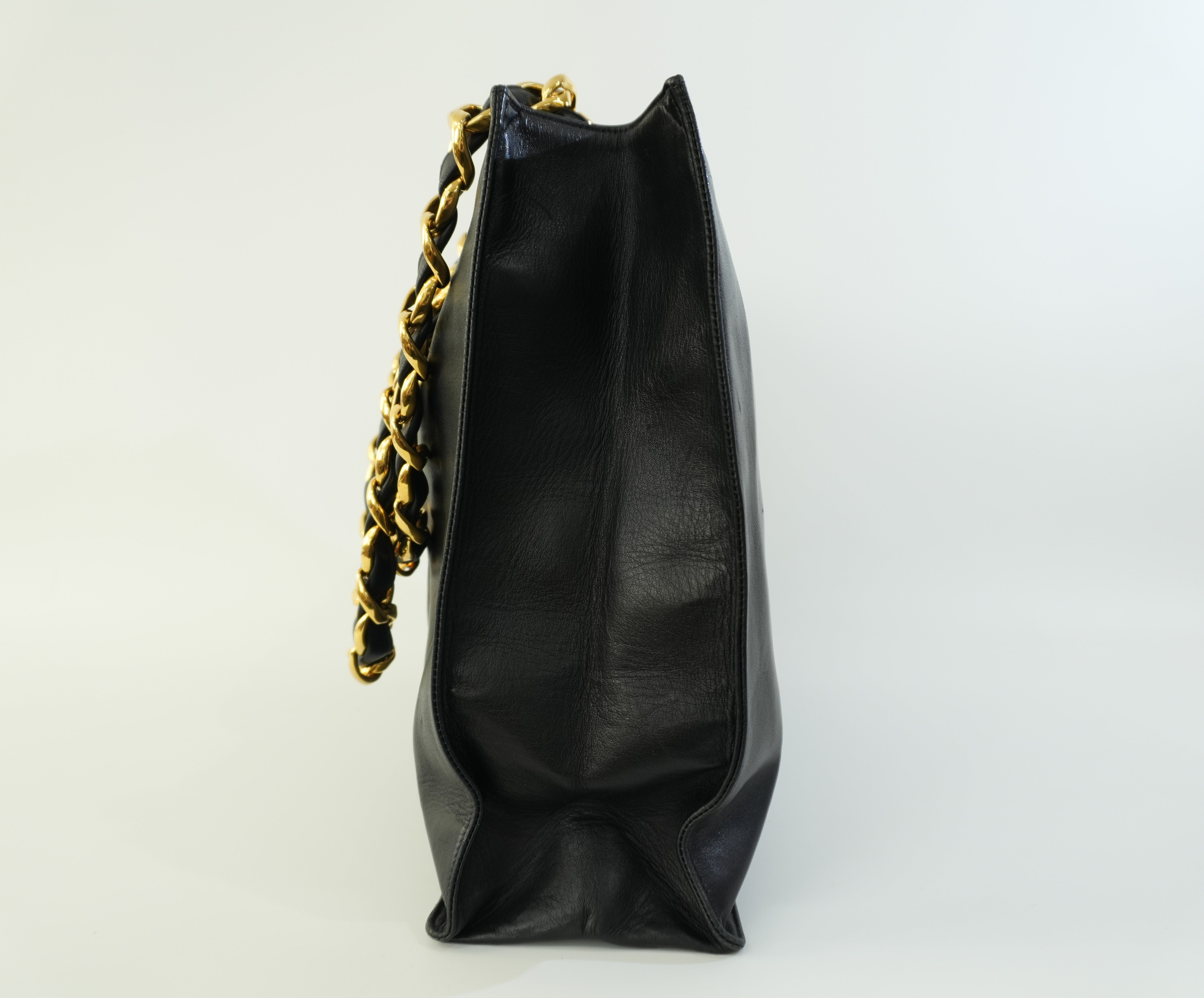 Chanel Lambskin Leather Chain Tote Bag Black Used