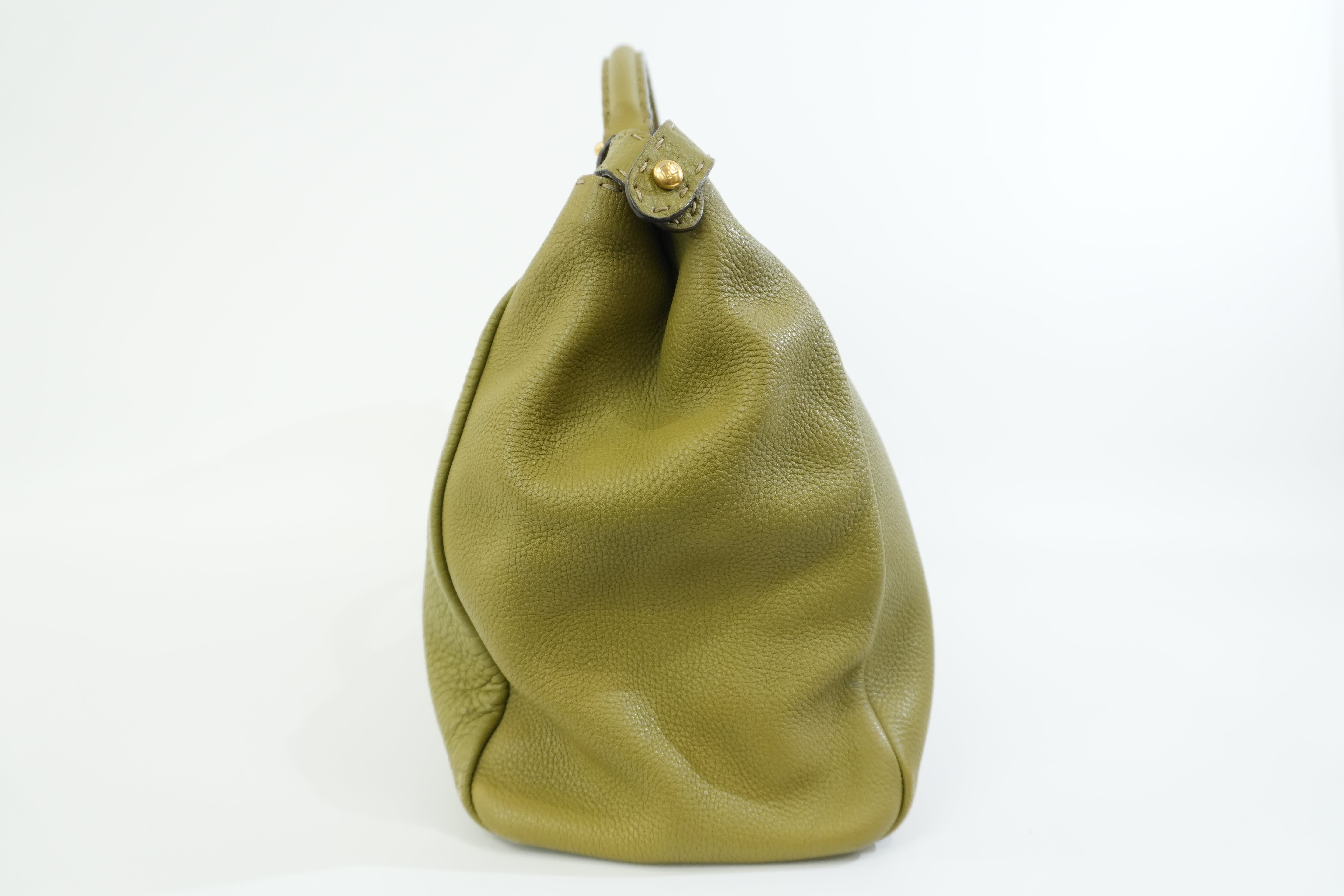 Pre-owned Fendi Calfskin Leather Peek a Boo Shoulder Bag Green Used