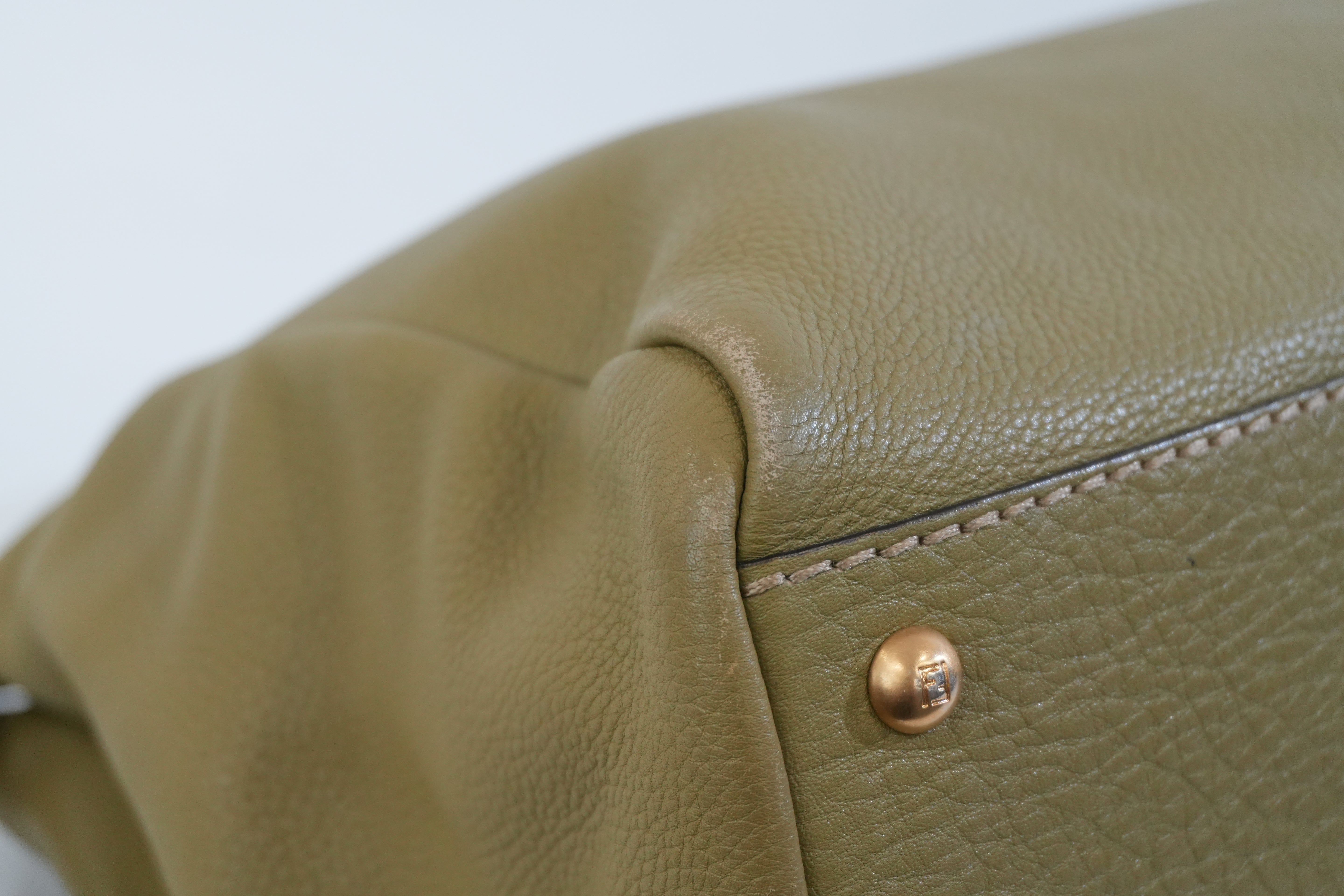 Pre-owned Fendi Calfskin Leather Peek a Boo Shoulder Bag Green Used