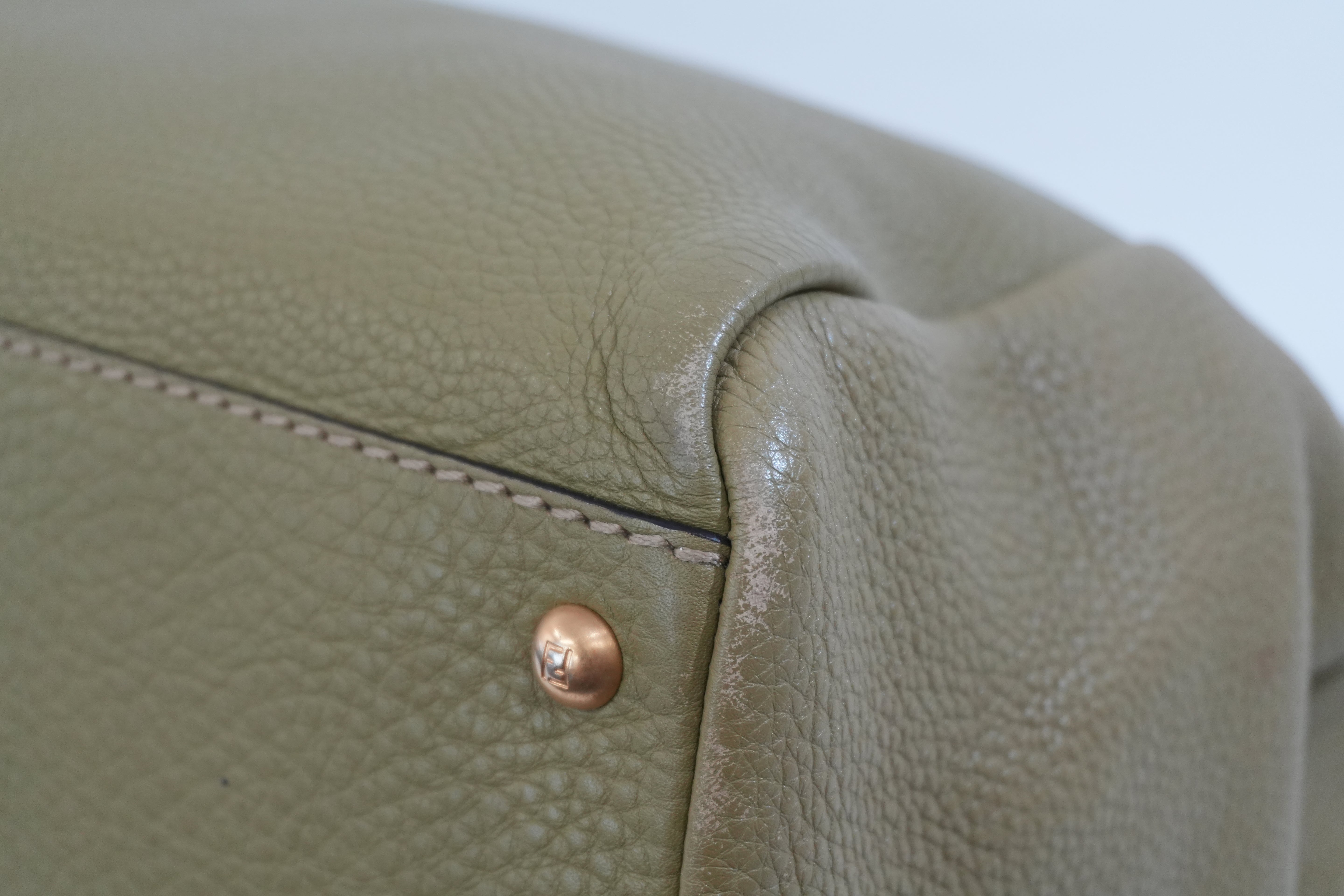 Pre-owned Fendi Calfskin Leather Peek a Boo Shoulder Bag Green Used